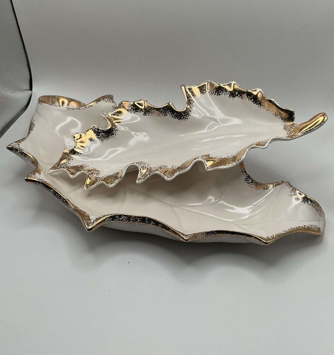 Vintage Hollydale Pottery California Gold Encrusted Tableware Leaf Dish Set 4pc