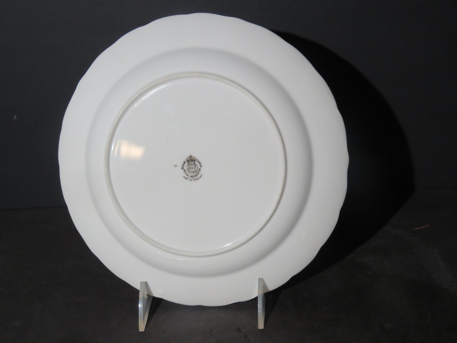 8 Royal Worcester 9″ Bone China Botanical Style Plates Signed E. Townsend