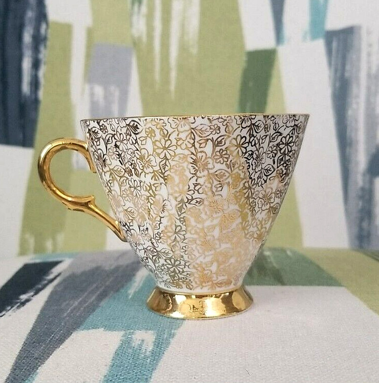 Windsor Bone China Tea Cup and Saucer Gold Dogwood Pattern Made In England