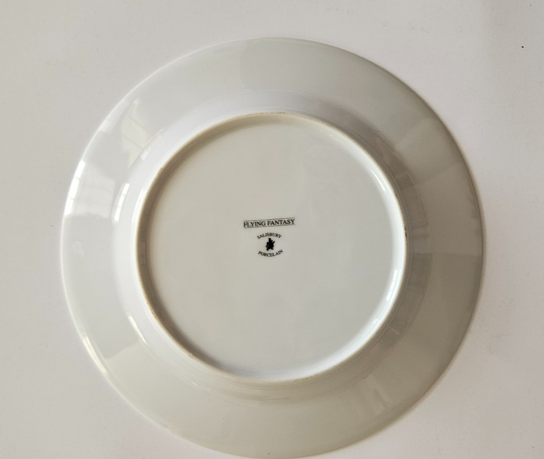 NEW Flying Fantasy by Salisbury Porcelain Hot Air Balloon Motifs Set 4 Plates 8″