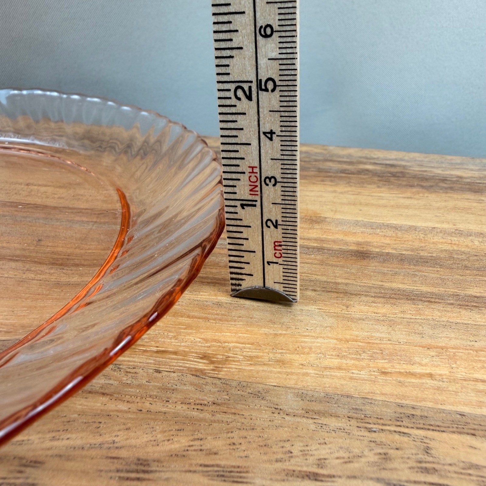 Arcoroc France Rosaline Pink Swirl Glass Plates Set of 2 Vintage 7.75in, 9in