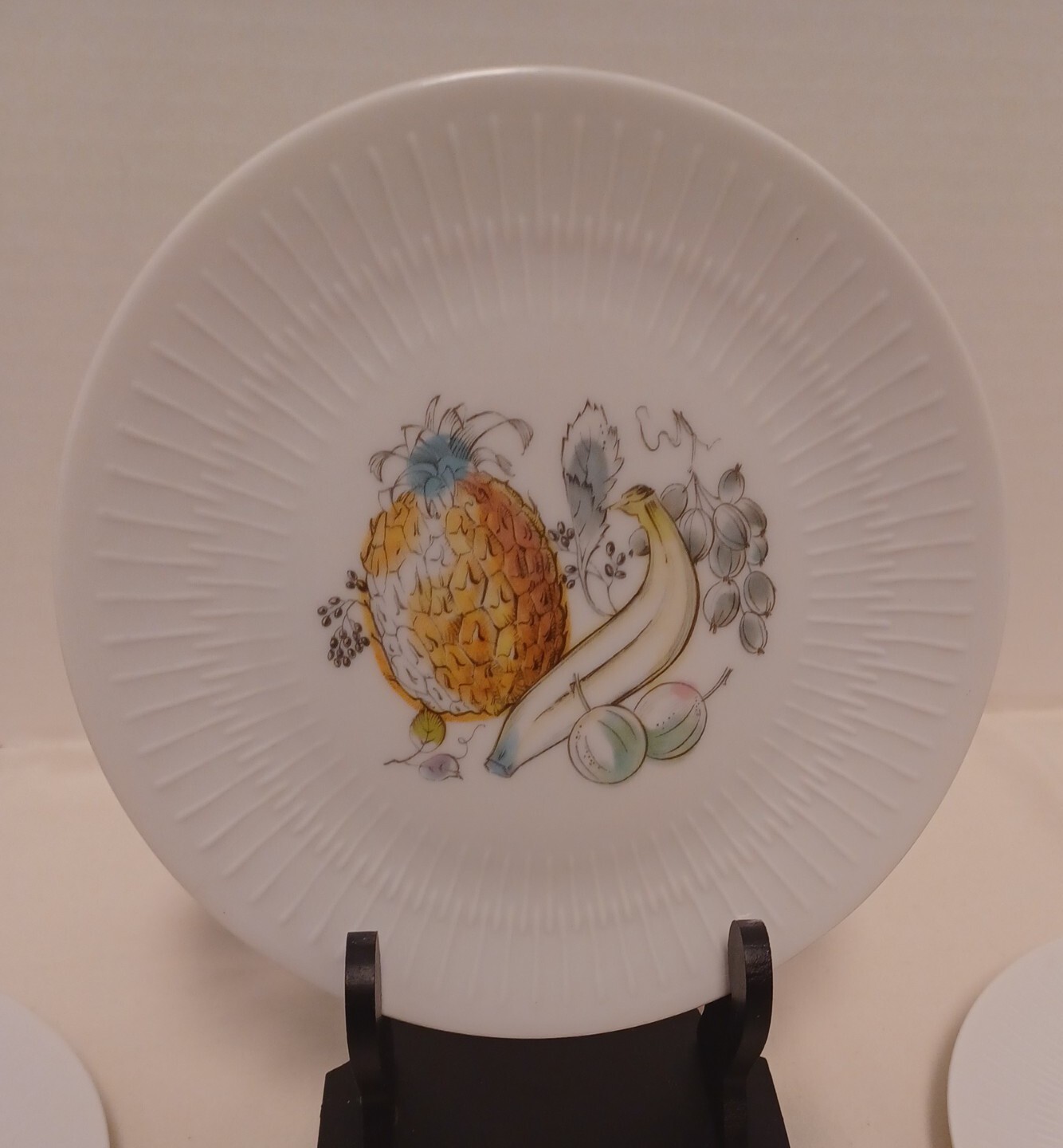 Set (4)Fruit and Leaves Plate Vintage Bavaria Hutschenreuther 7″.