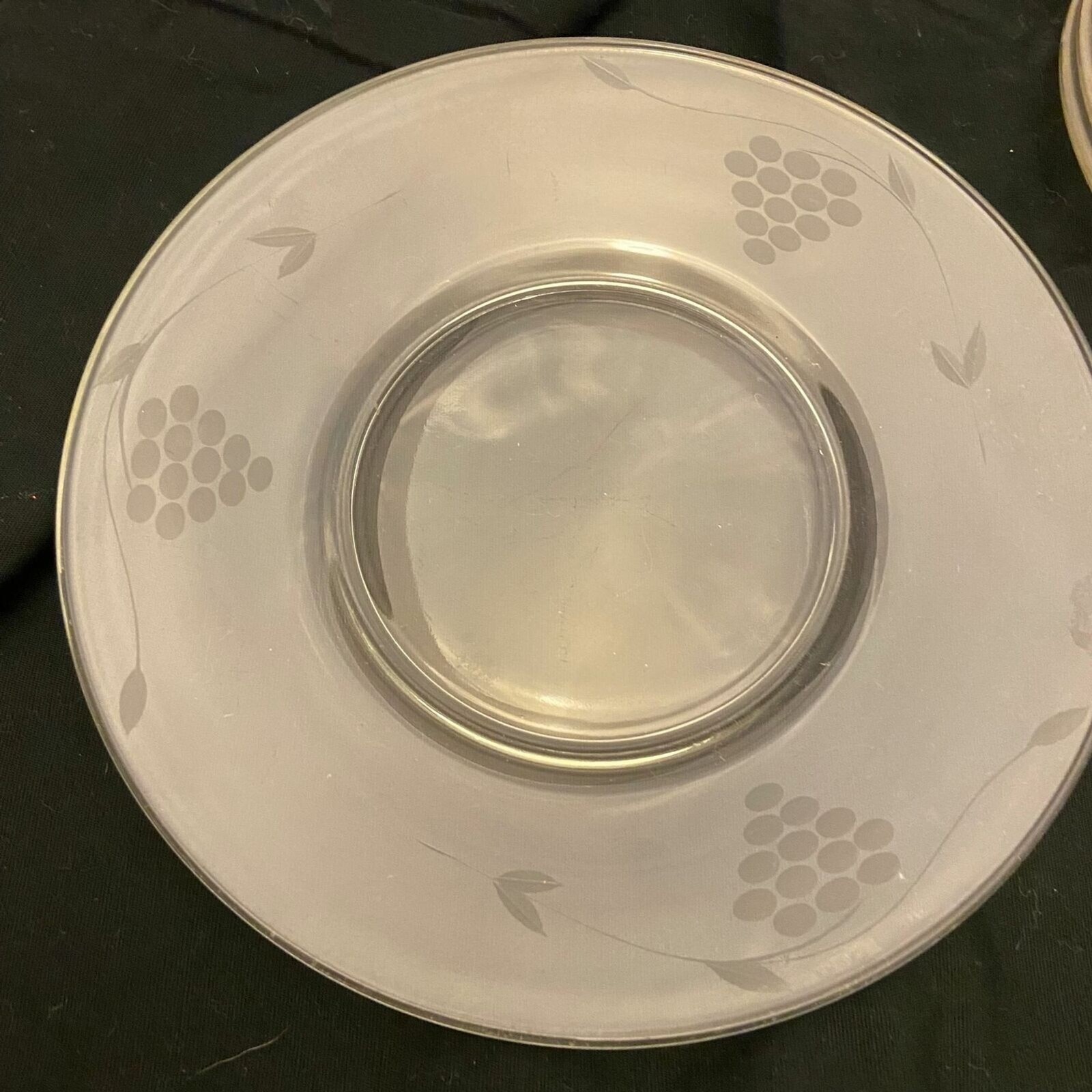 #4117 Etched clear glass Vtg salad plates grapevine pattern