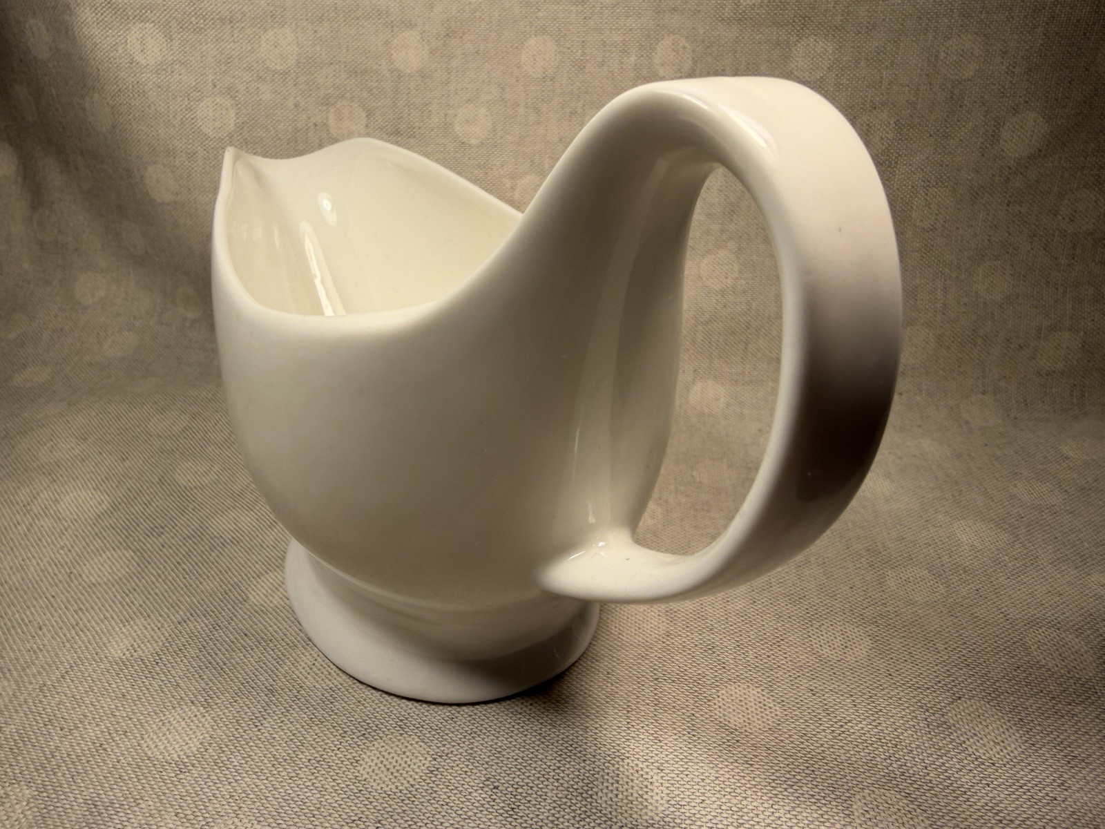 White Elegant Simple Dining Gravy Boat 16 Oz