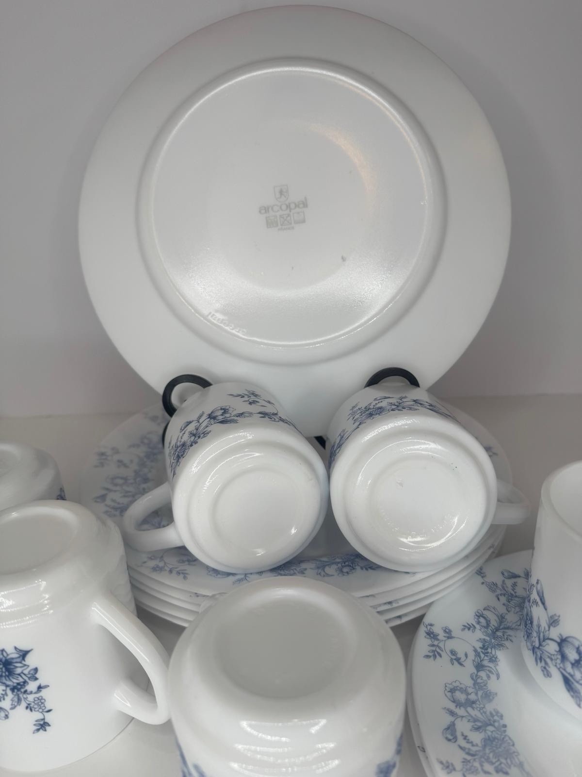 Vintage Arcopal France Glenwood Dinnerware Set –Blue Floral Milk Glass|15 Pieces