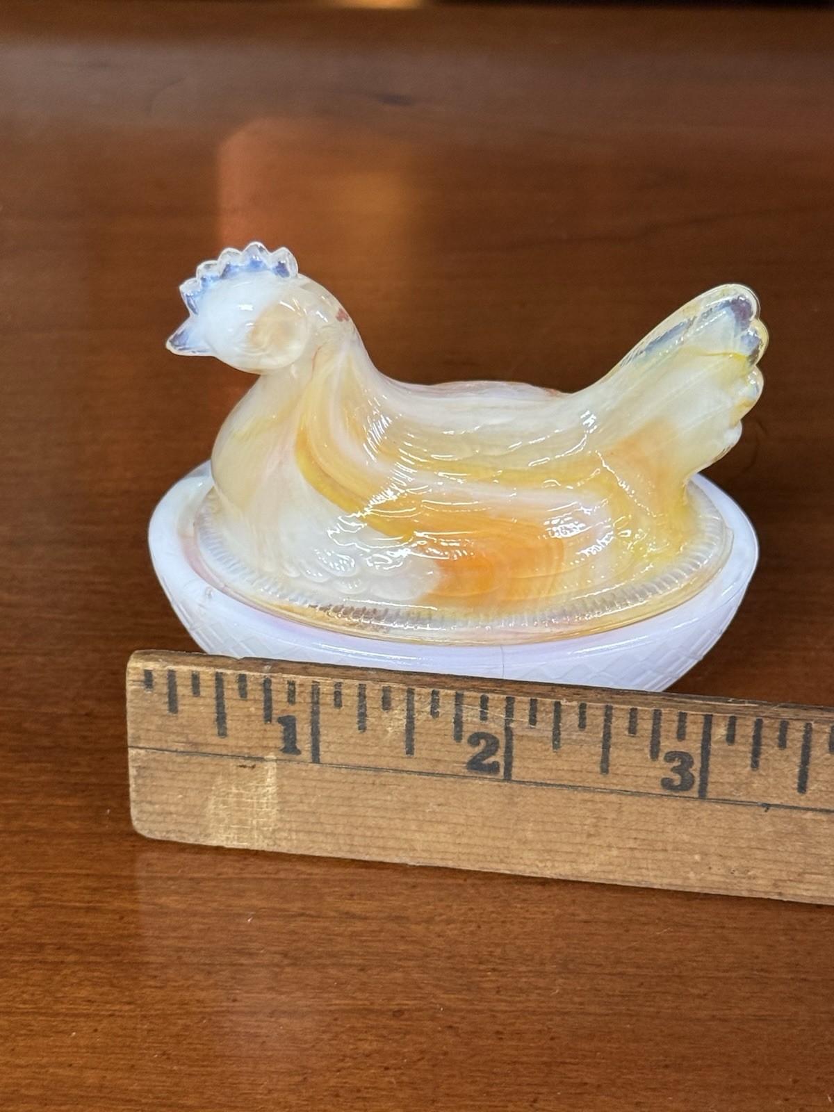 Boyd Glass Hen on Nest #182 Coral Mist 3″ Slag Chicken Salt Cellar UV Glows Vtg