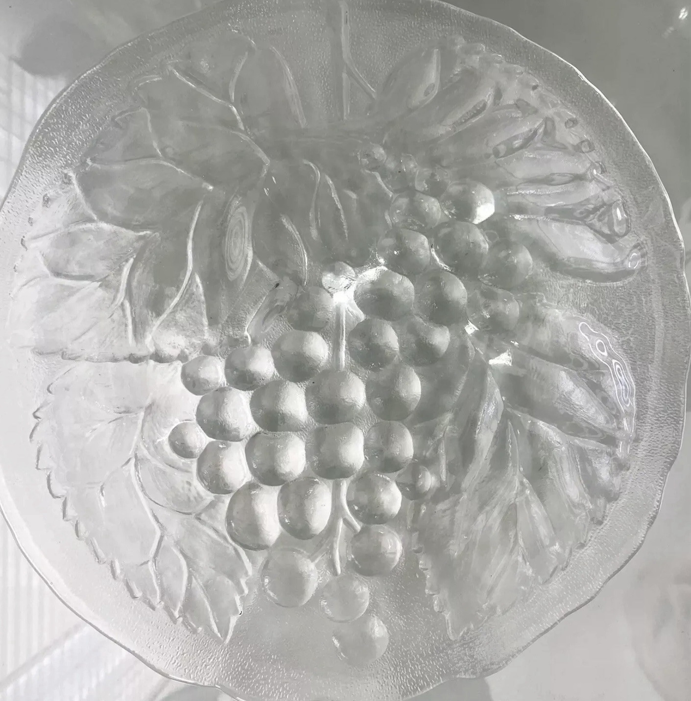 KIG Embossed 1980 Grape & Leaf 9” 10-Pc Glass Buffet Plates