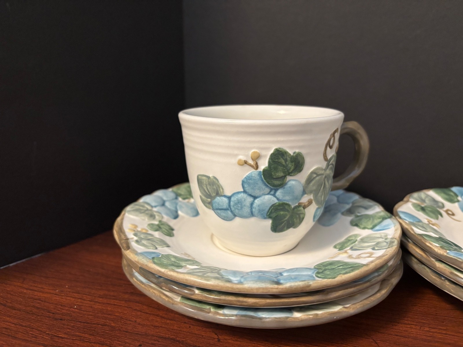 Set of 6 Vintage Metlox Poppytrail Vernon SCULPTED GRAPE Cups & Saucers