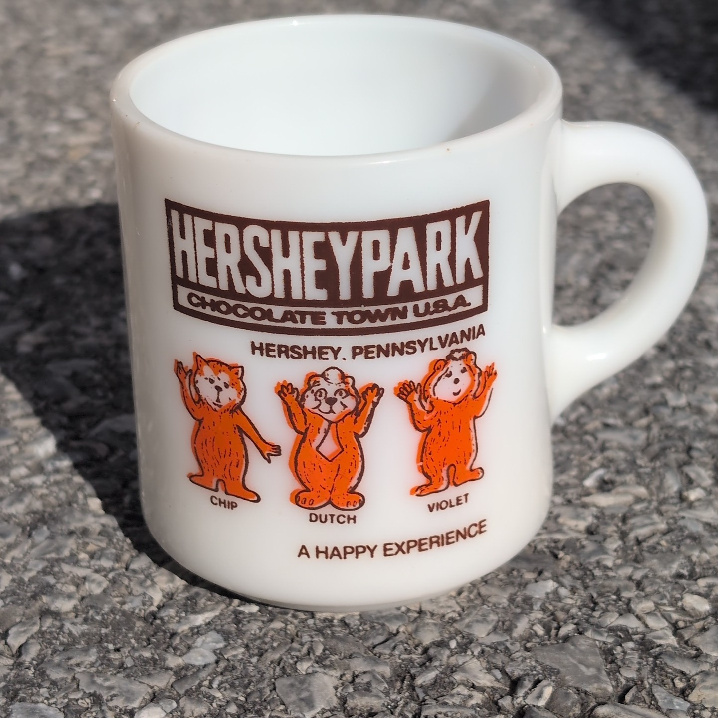 Vintage Hersheypark CHIP DUTCH VIOLET A Happy Experience Milk Glass Mug HERSHEY