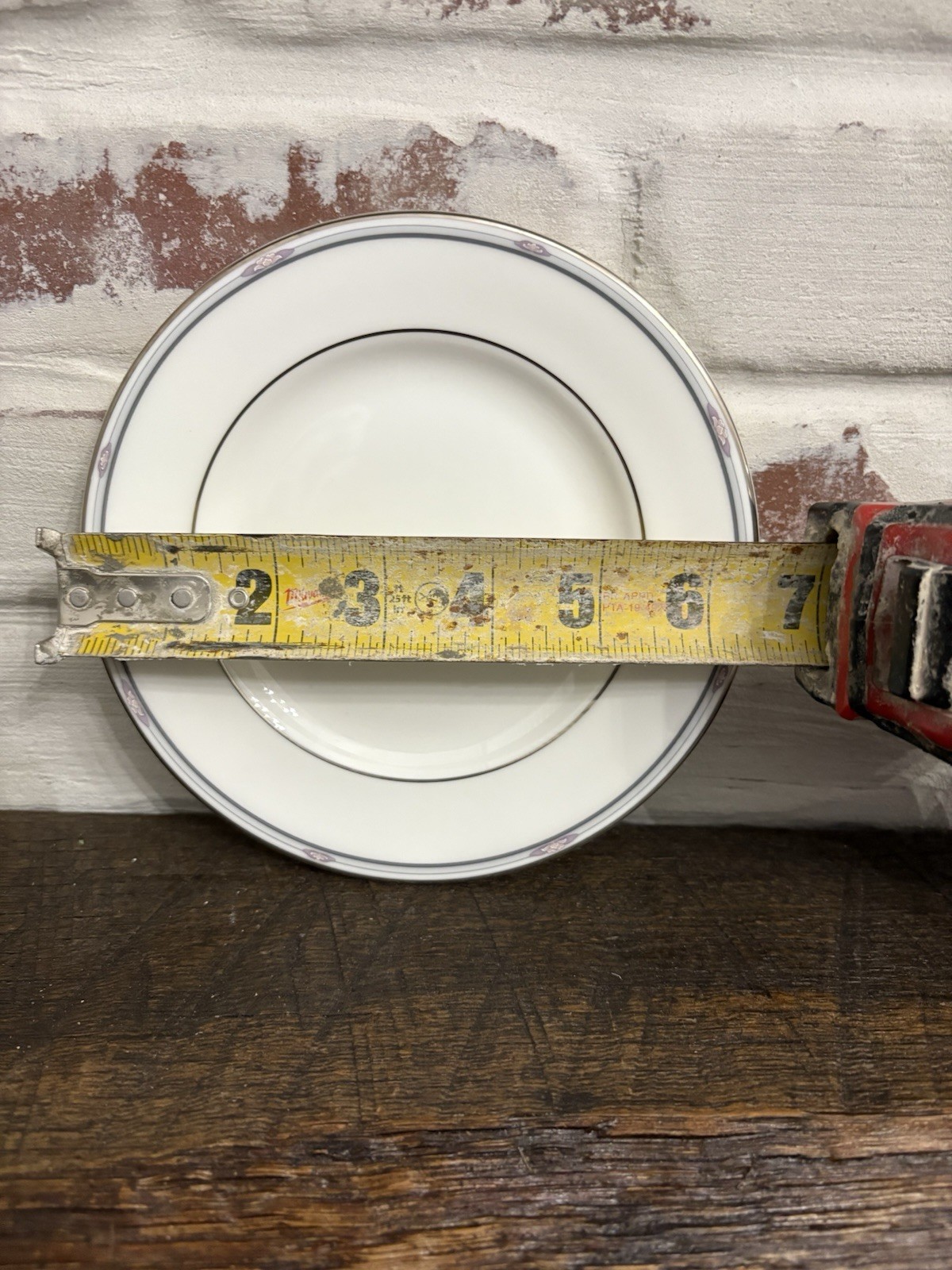 Royal Doulton Simplicity Plates- Dinner, Salad, or Bread- Kitchenware/Serveware