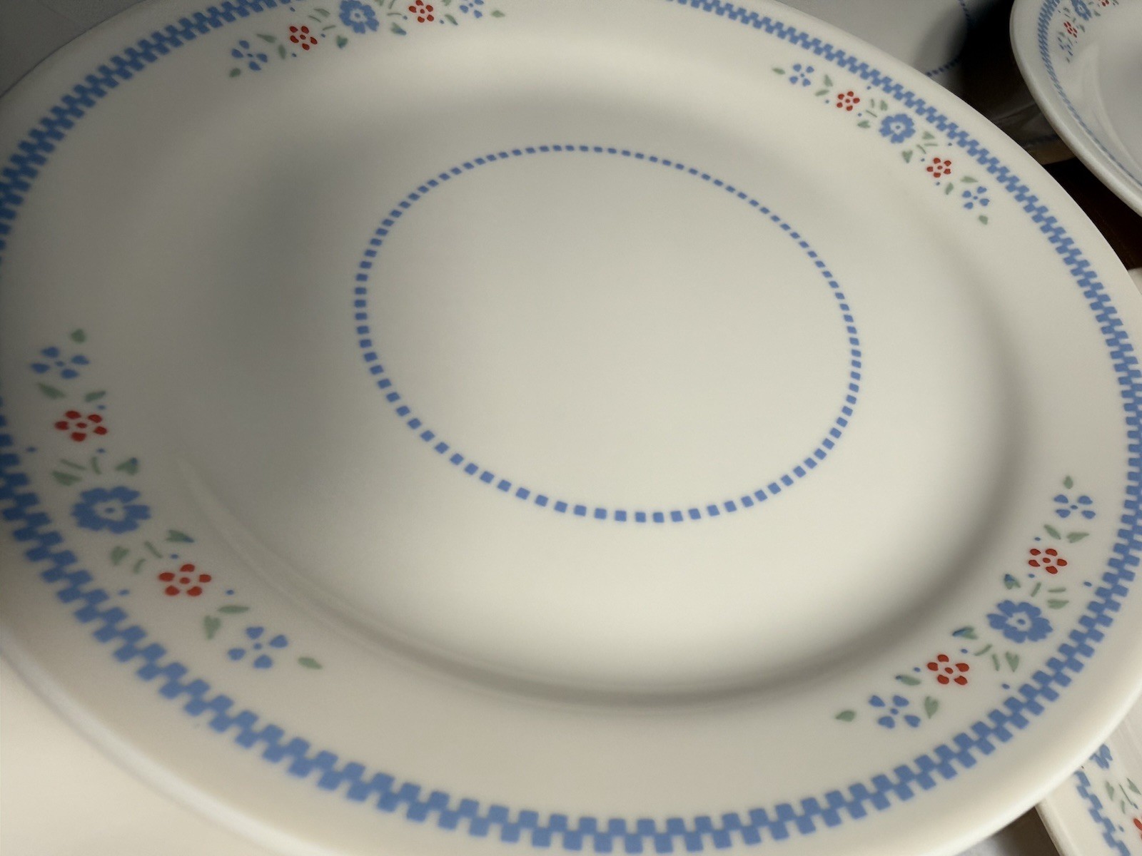 8 Vintage Corelle by Corning Granny Cottage Needlepoint 7.25″ Bread Plates