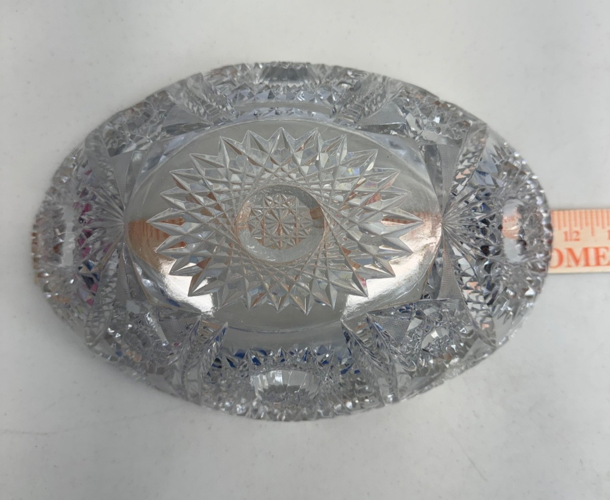 AMERICAN BRILLIANT PERIOD LARGE CUT GLASS OVAL BOWL.