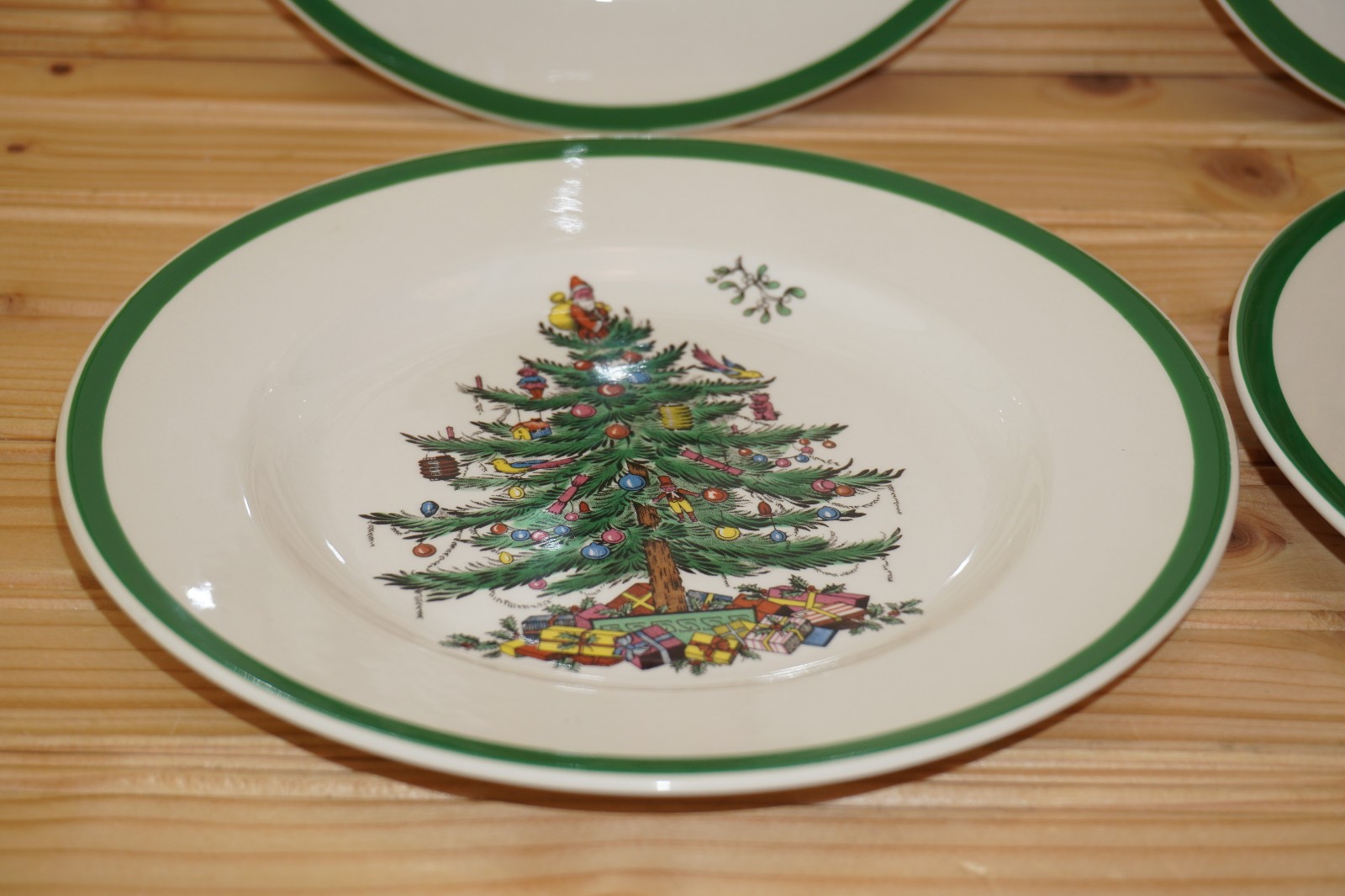 Spode Christmas Tree England Set of 4 Salad Plates, 7 3/4″ (#3-6-29-2026) (B1)