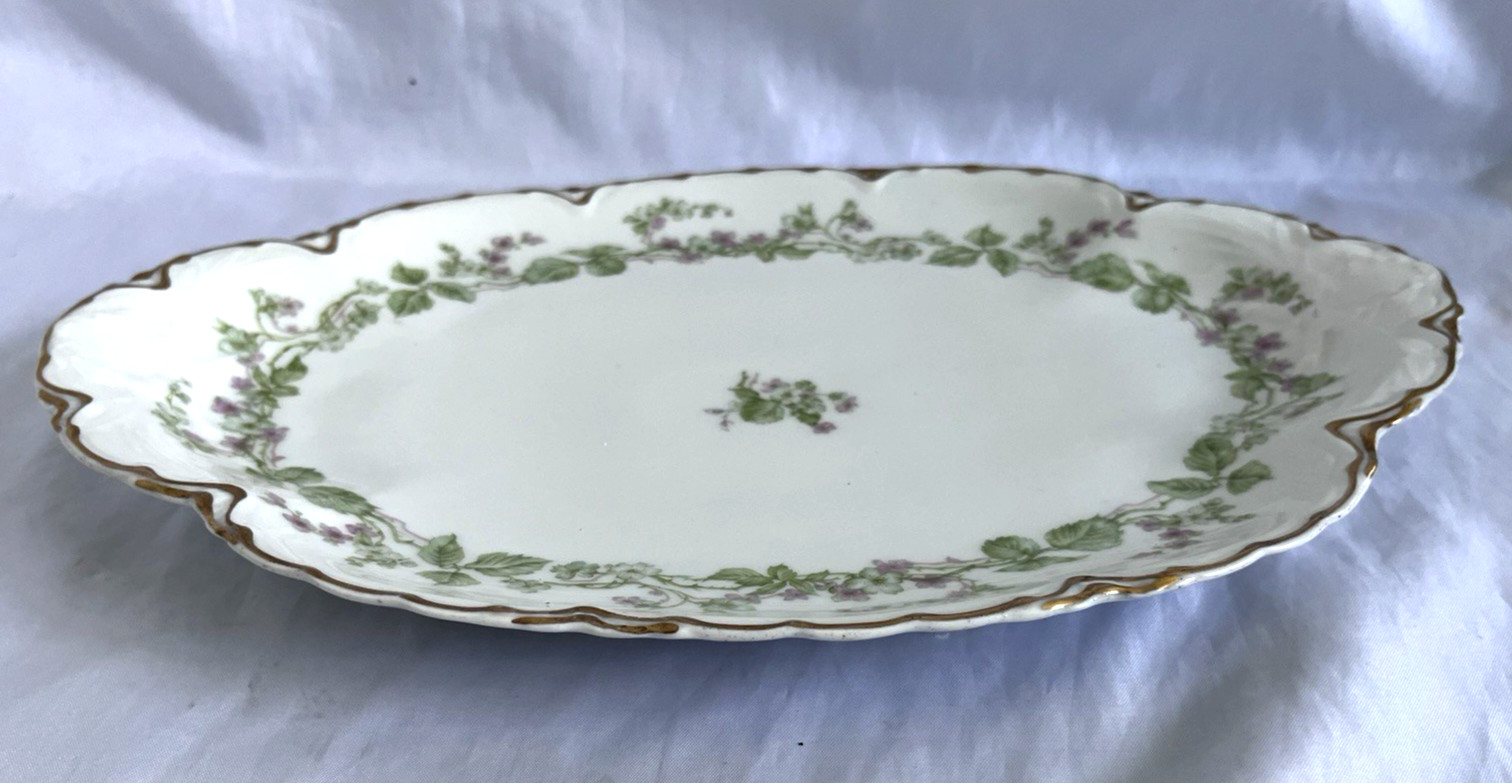 HAVILAND Limoges Charonne 13.5″ oval serving platter. Limoges. Floral.