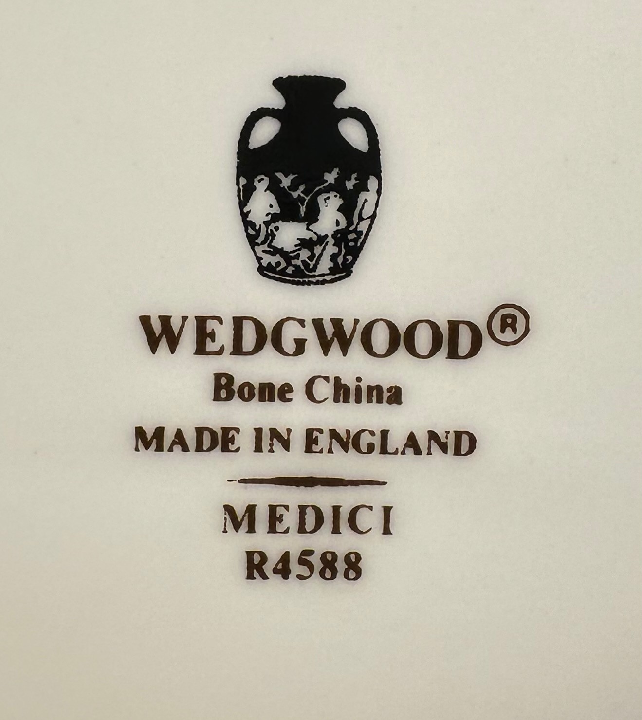 Wedgwood Medici R4588 10 1/4″ Oval Vegetable Bowl Exc Cond Free Ship