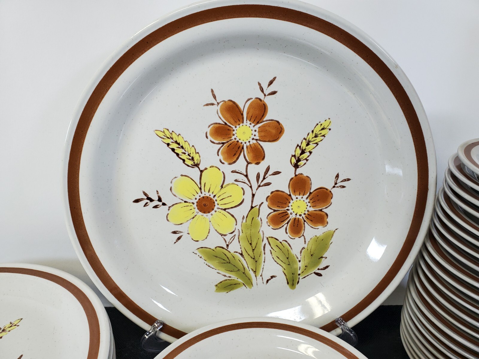VTGE Autumn Collection Stoneware Wheat Flower Dinnerware SOLD BY THE PIECE