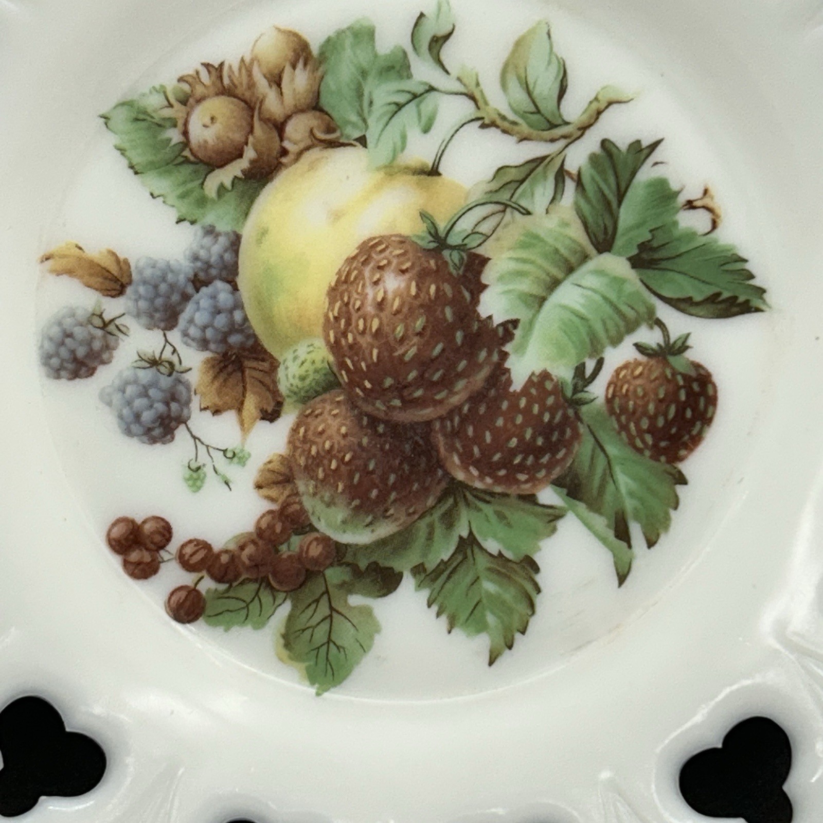 Kemple Milk Glass Plate “Shell & Club” Open Lace Border with Fruit Transfer VTG
