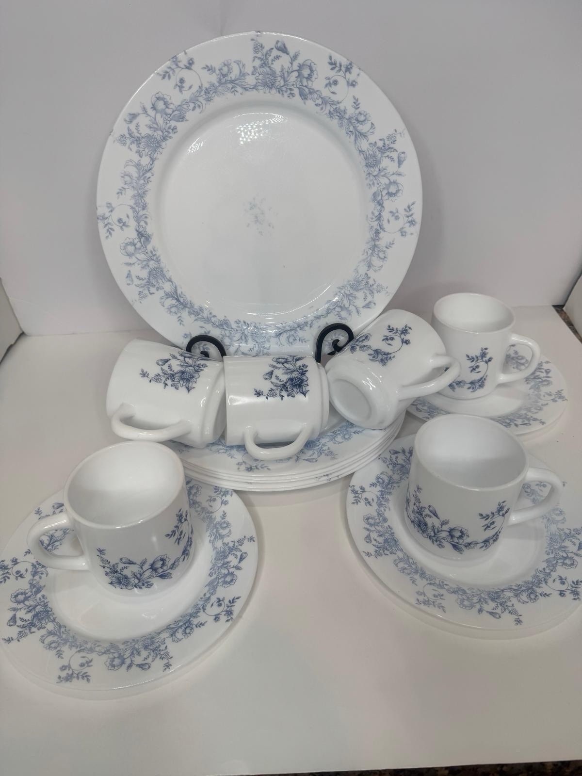 Vintage Arcopal France Glenwood Dinnerware Set –Blue Floral Milk Glass|15 Pieces