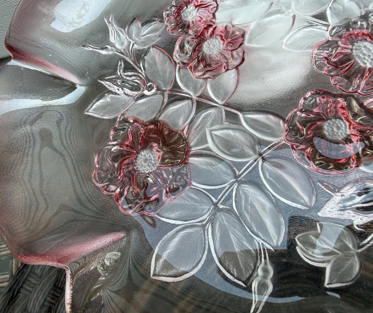Mikasa Crystal Pink Bella Rosella Serving Platter Frosted Embossed Ruffled Edge