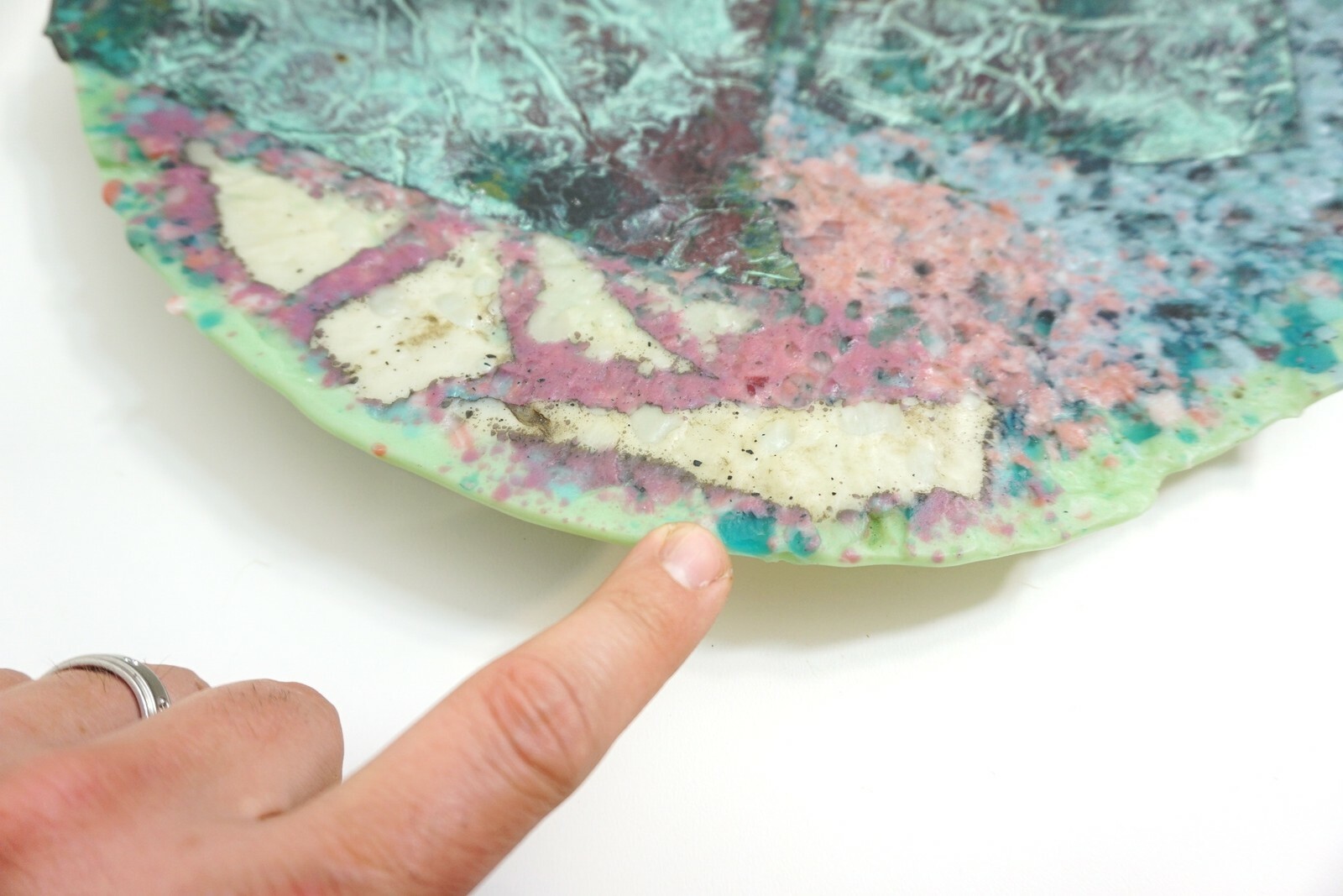 ROGER THOMAS No 20689 Signed Art Glass 15″ Charger Plate RARE Abstract Landscape
