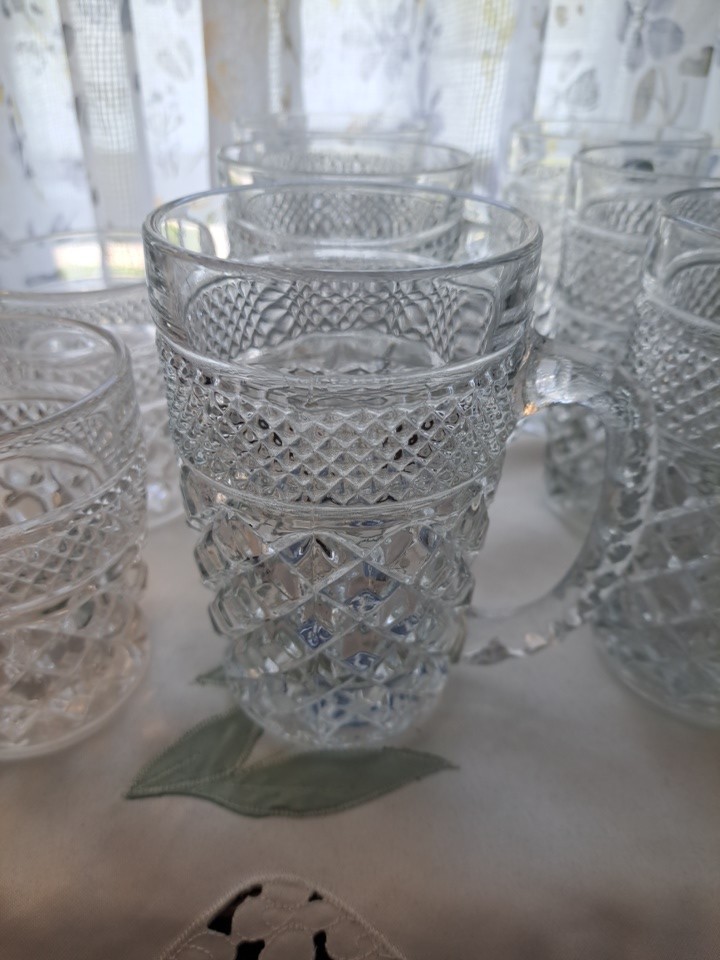 VTG Anchor Hocking Wexford Diamond Cut 5.4″ Mugs (6) & 3.75″ Glasses (2)