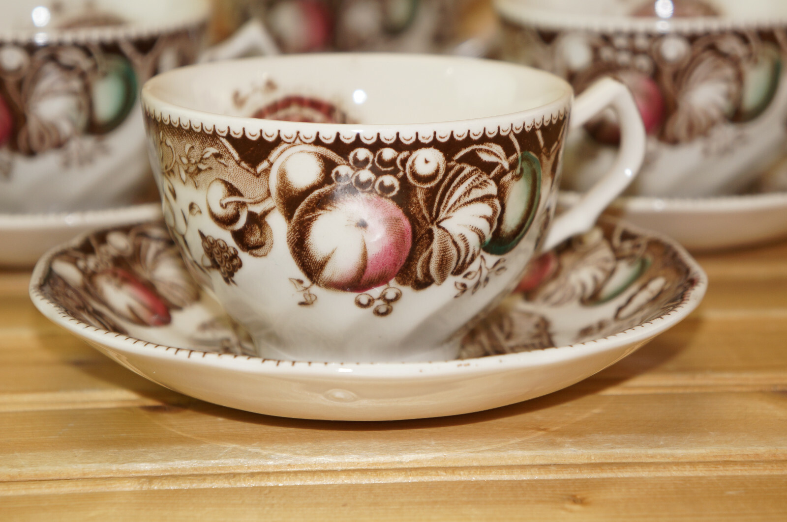 Johnson Brothers His Majesty (6) Cups, 2 1/4″ & (6) Saucers, 5 1/2″ (Box #2)