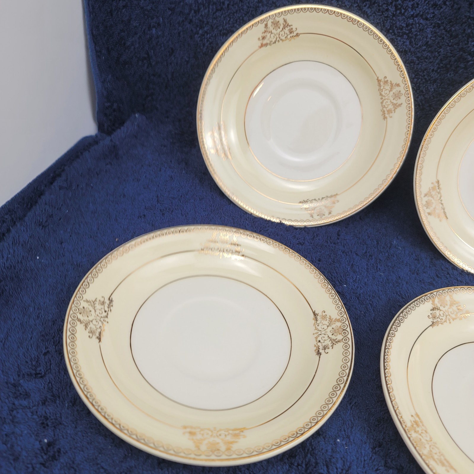 12 Crown Potteries Bread Plates 2 47 Gilt 5 ⁷/⁸” China Victorian DISPLAY ONLY