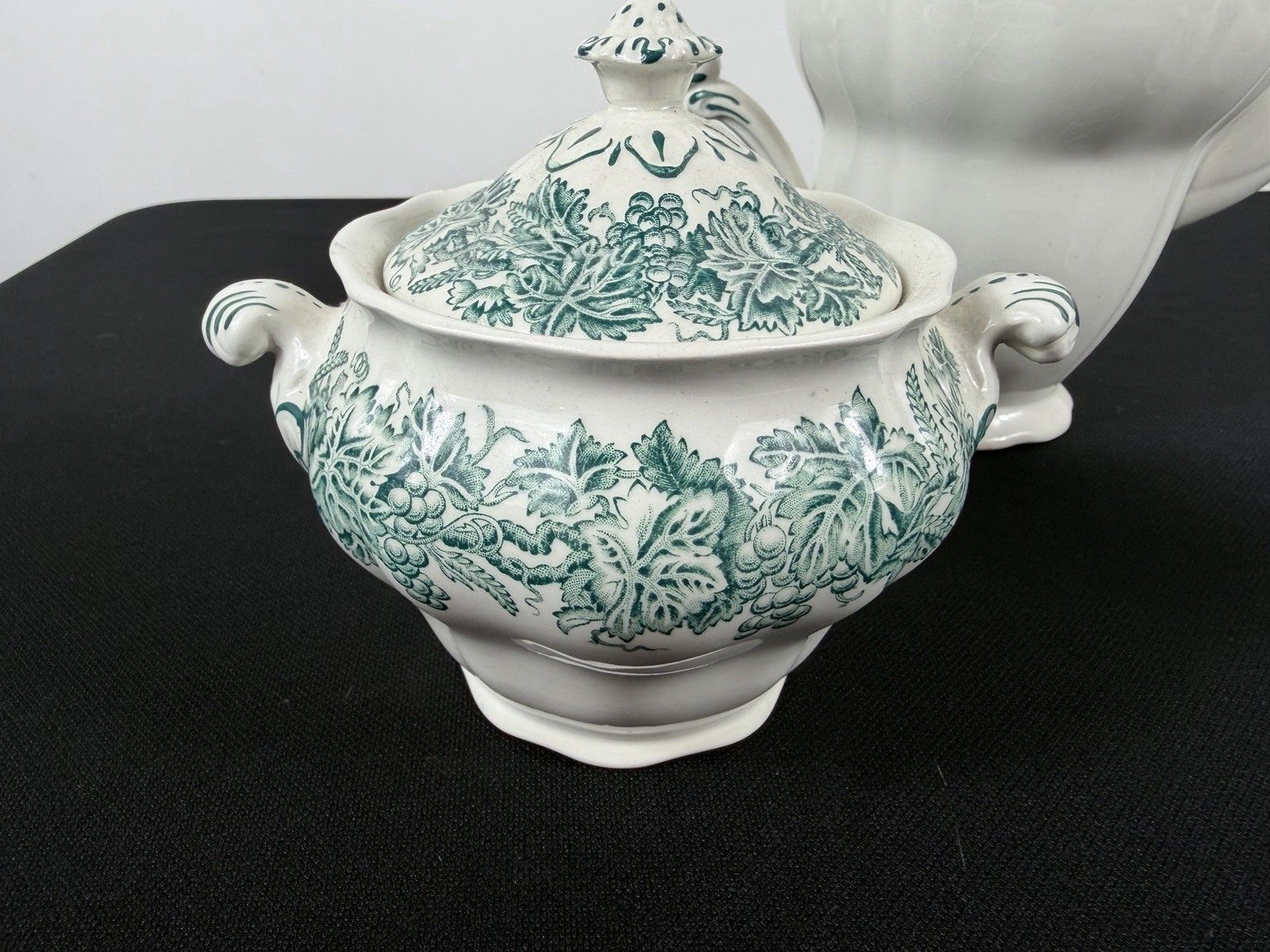 Vine & Wheat England Booth A 8083 Coffee/ Tea Pot With Creamer And Sugar Bowl