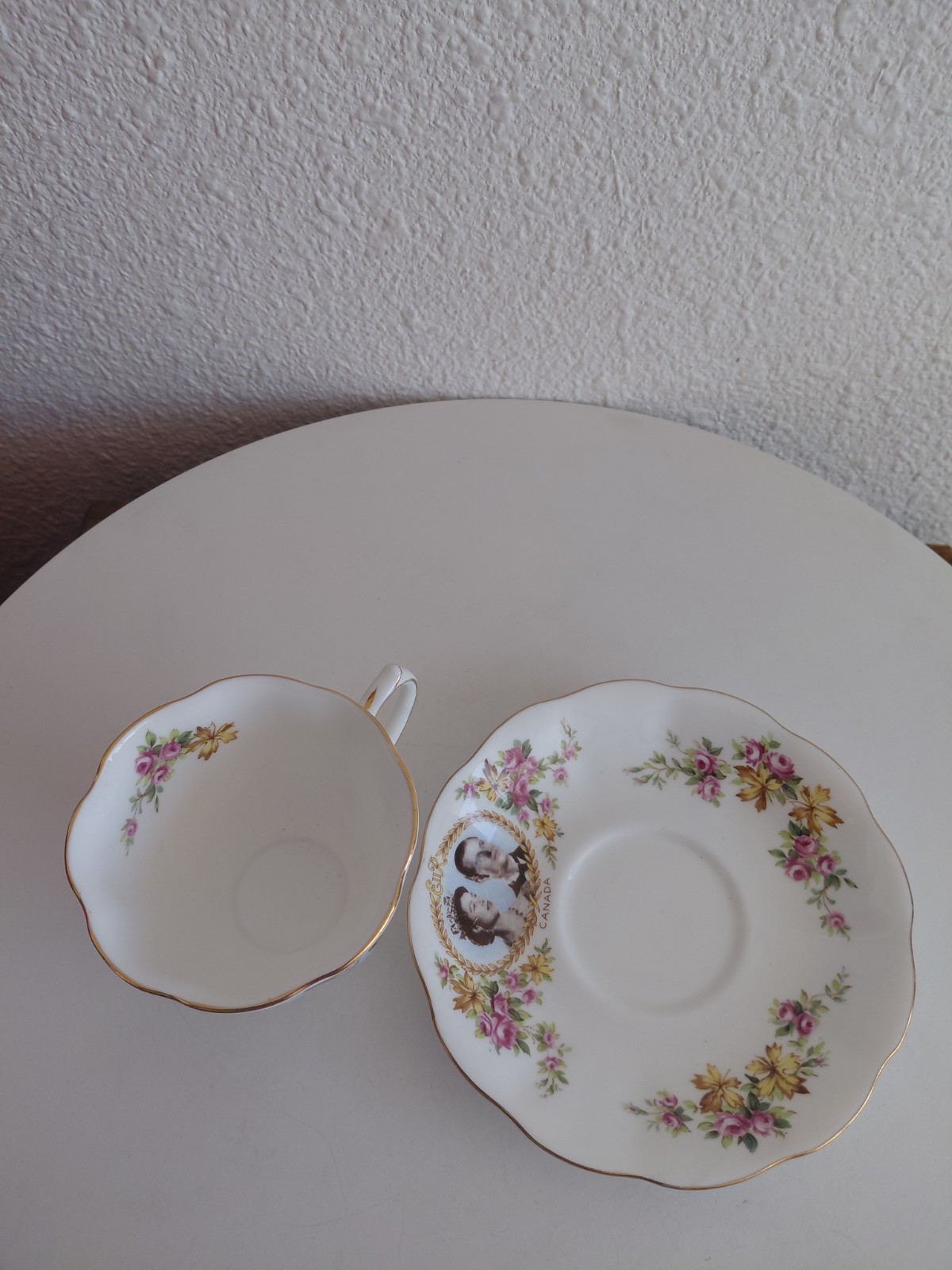 Royal Albert England Commemorative Royal Visit 1959 Canada Cup/Saucer Set READ!