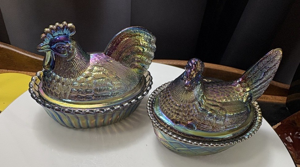 HON Mosser Titanium Carnival Glass Hen & Rooster On Nest Chicken