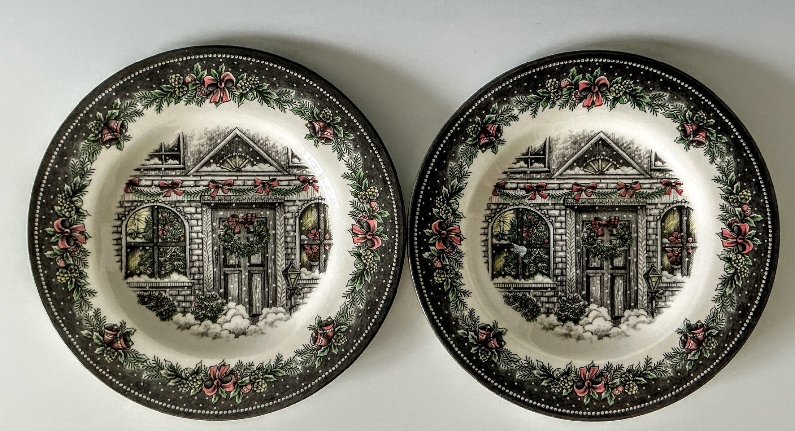 2 Royal Stafford Christmas Home Front Door Wreath 8 1/2″ Salad/Dessert Plates EX