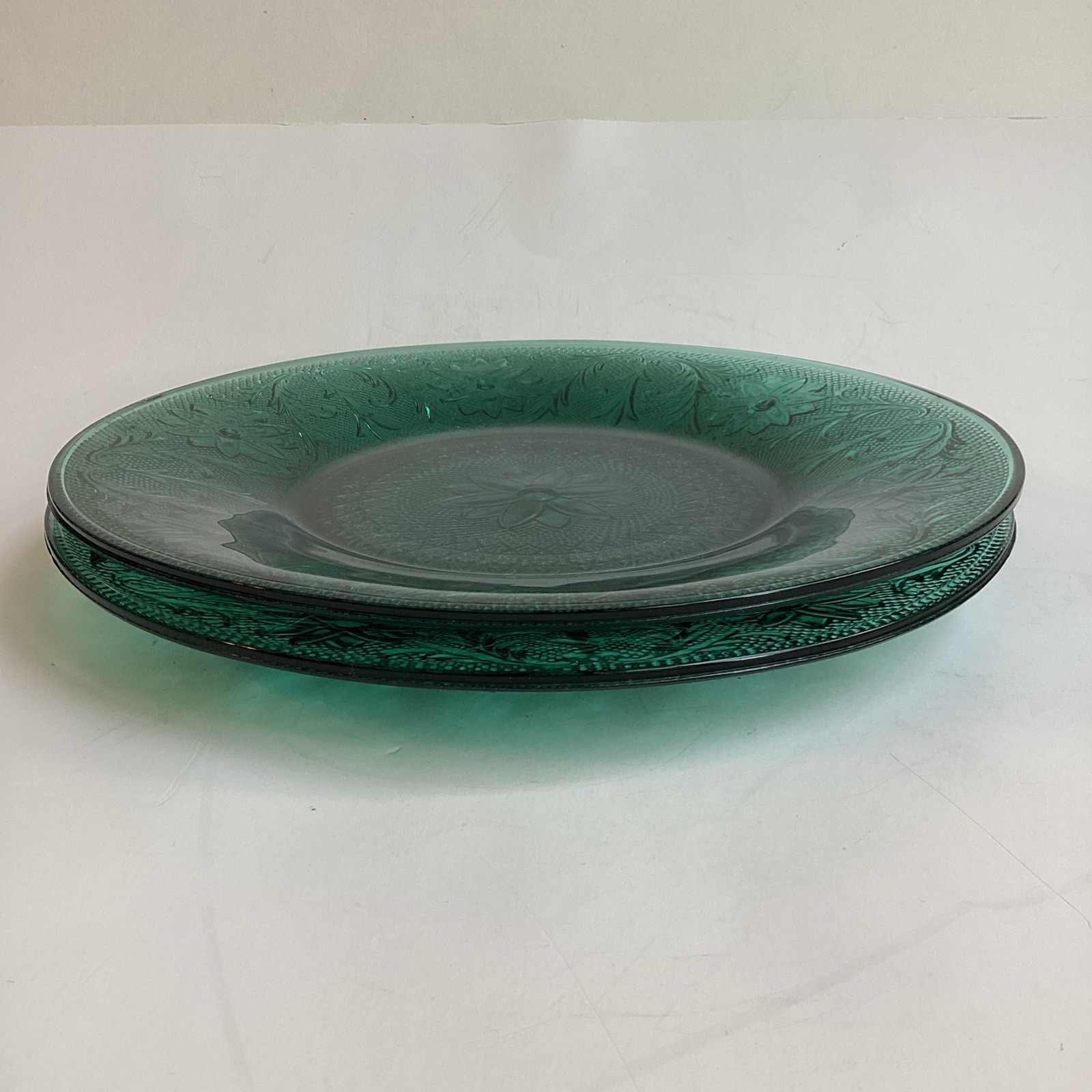 Vintage Indiana Glass Tiara Sandwich Spruce Green Dinner Plates 10-3/8” Set Of 2