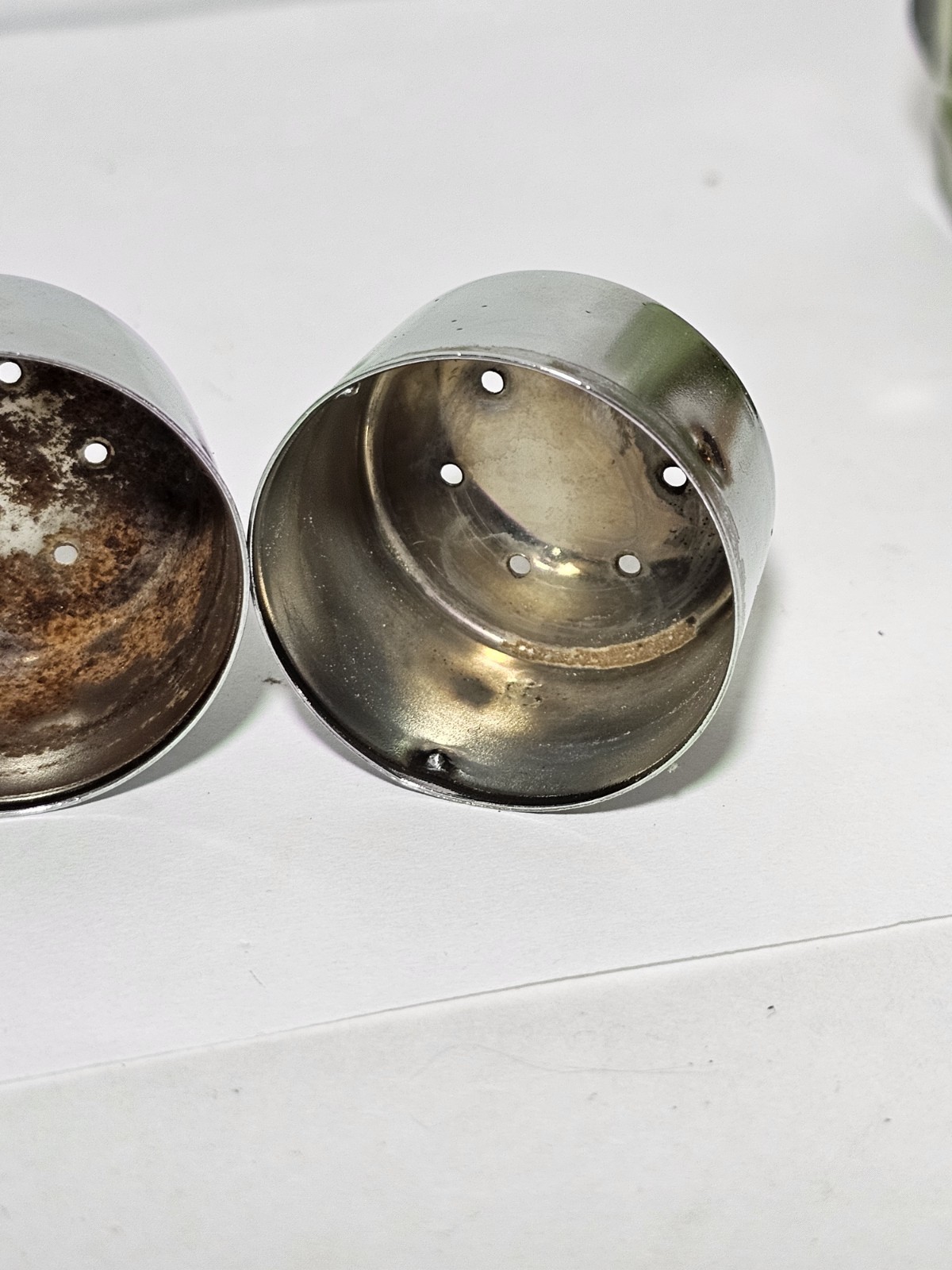 Vintage Olive Green Glass Salt Pepper Shakers Metal Lids Retro Set Not Marked