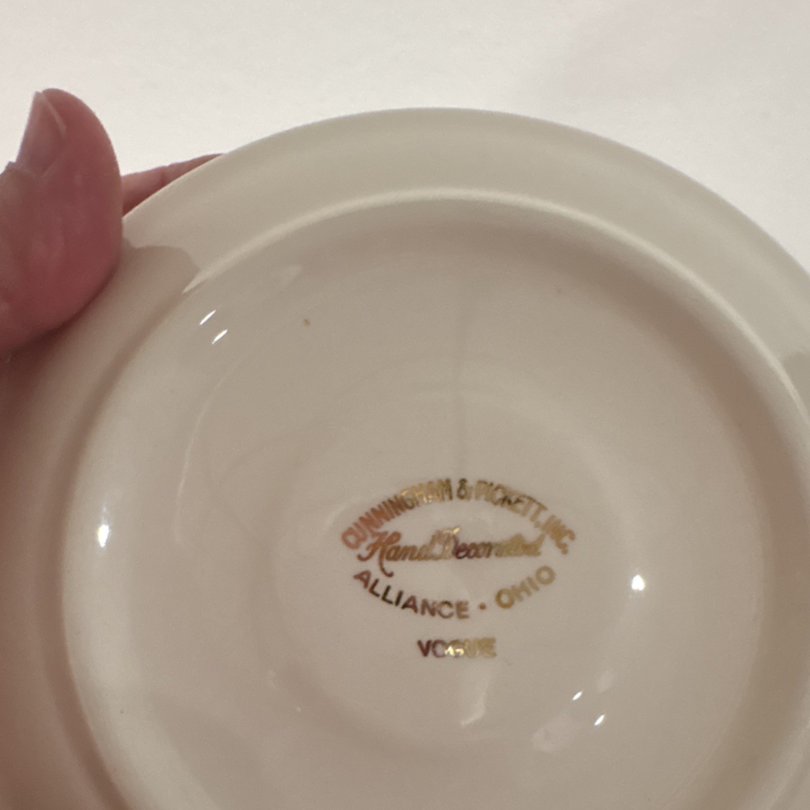 Vintage Cunningham & Pickett Inc. Floral Ceramic Bread Plate Pottery Glossy 6in