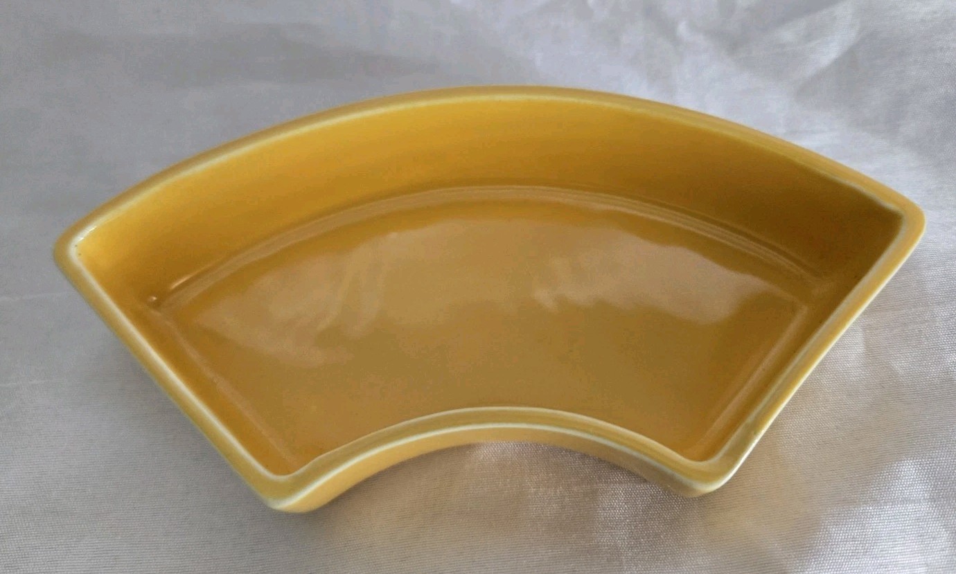 1936 RARE OLD VINTAGE FIESTA RELISH TRAY INSERT VINTAGE YELLOW FIESTA FIESTAWARE