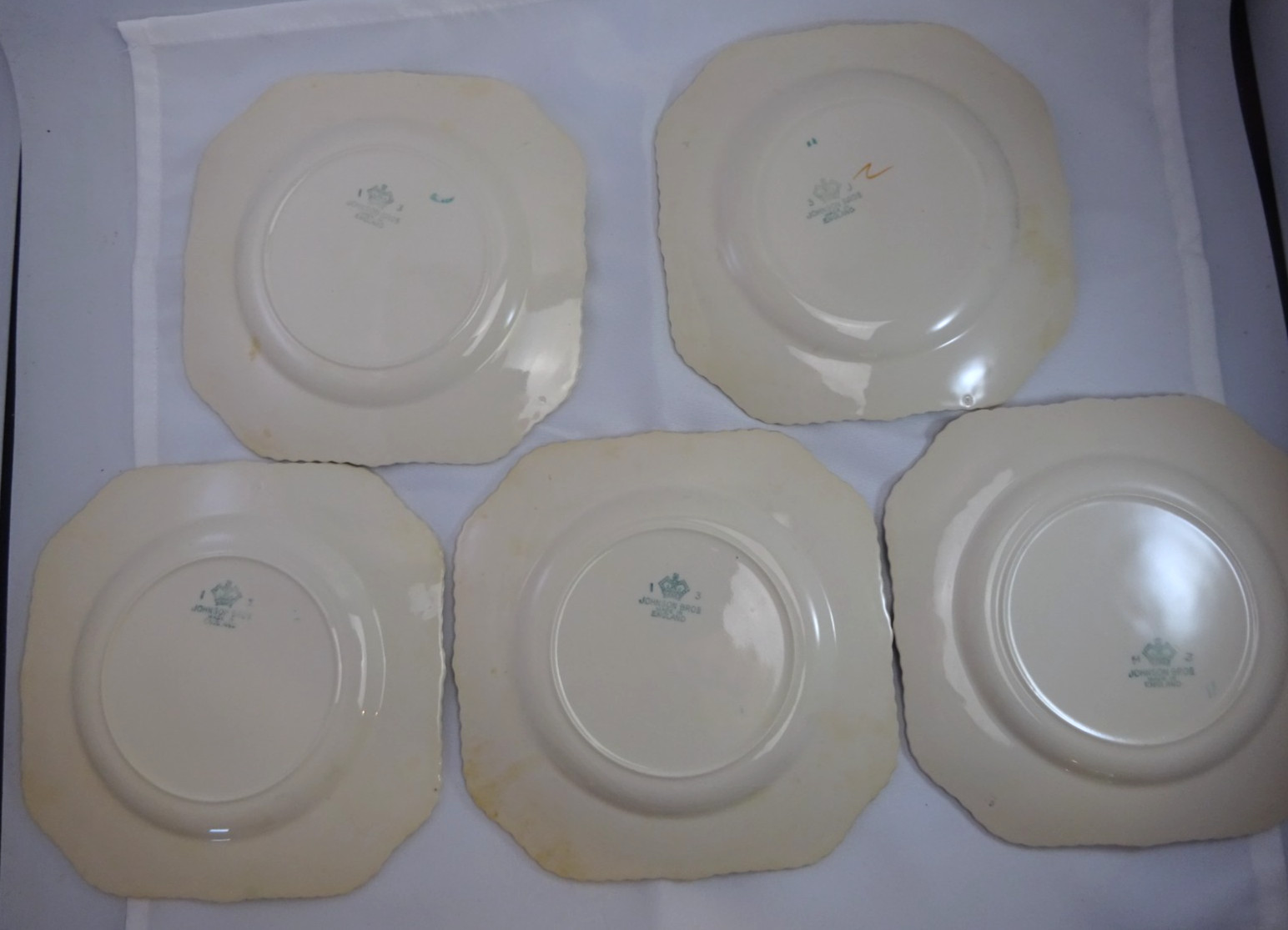 5 VINTAGE JOHNSON BROS SQUARE LUNCHEON PLATES 7.25″ CALIFORNIA COLORS PASTEL DM