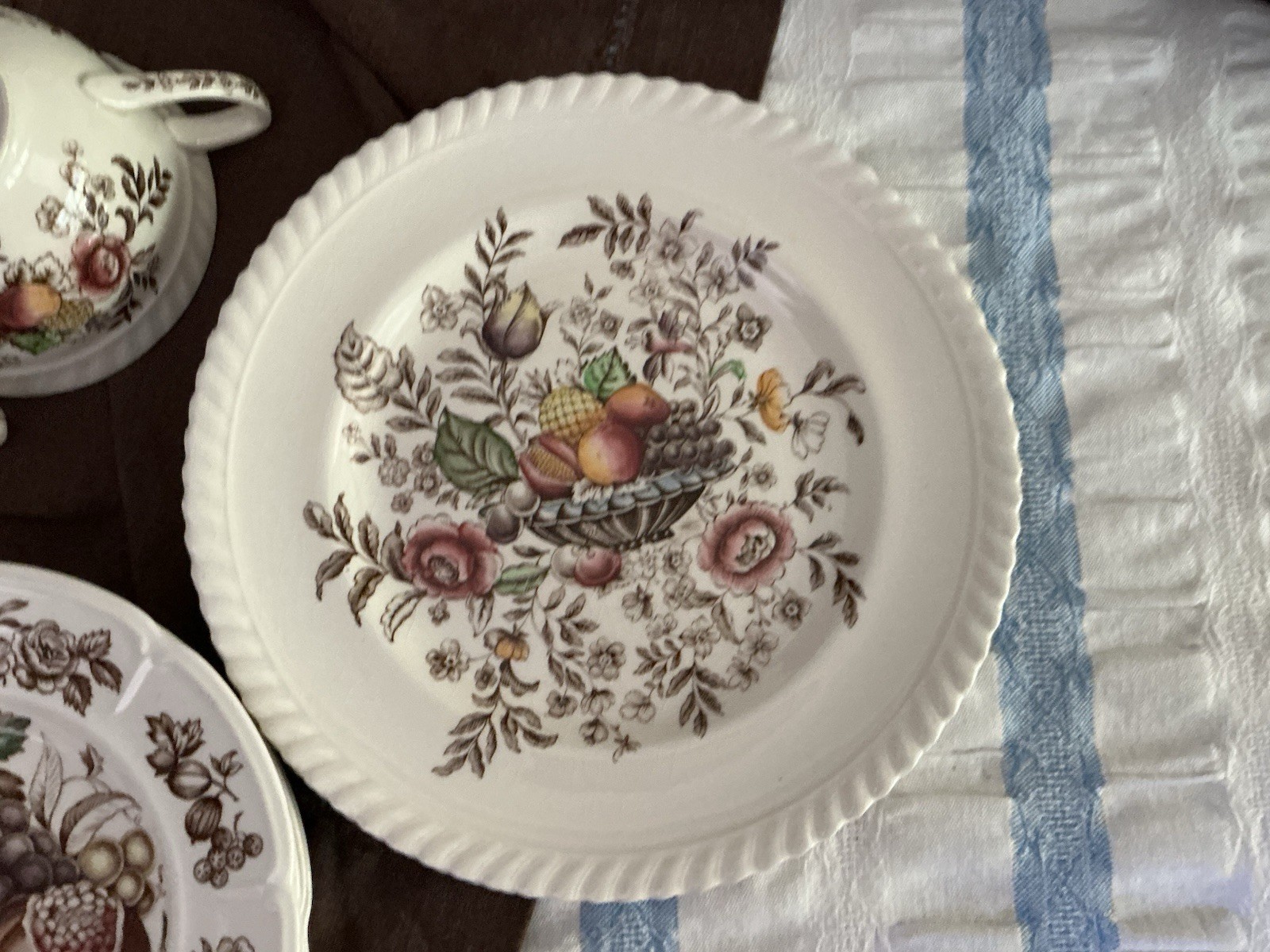 Johnson Brothers Pomona And Windsor Fruit, Mixed Set