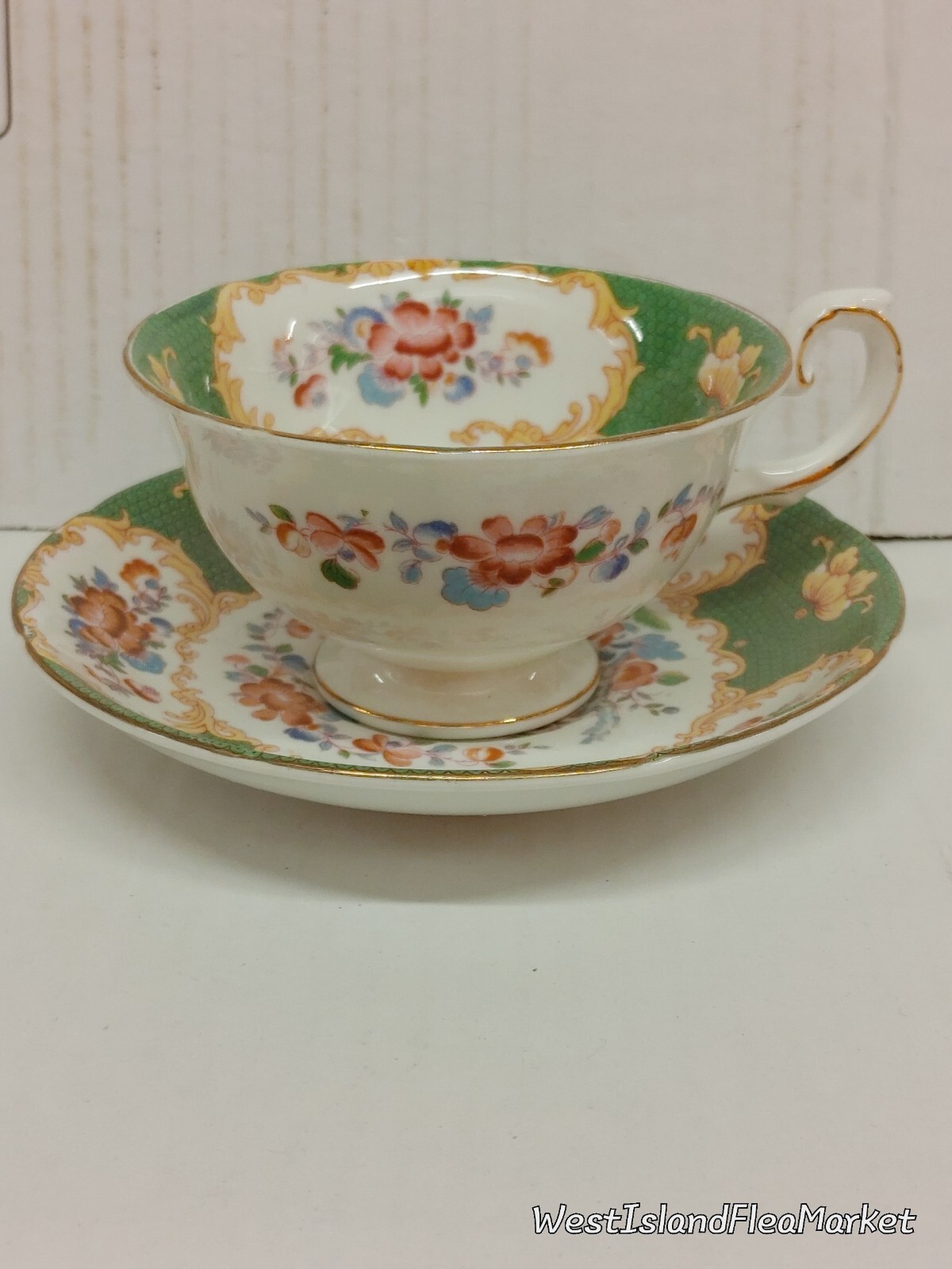 ROYAL GRAFTON Teacup & Saucer Set – Purple/White w/24K Gold Trims/Accents
