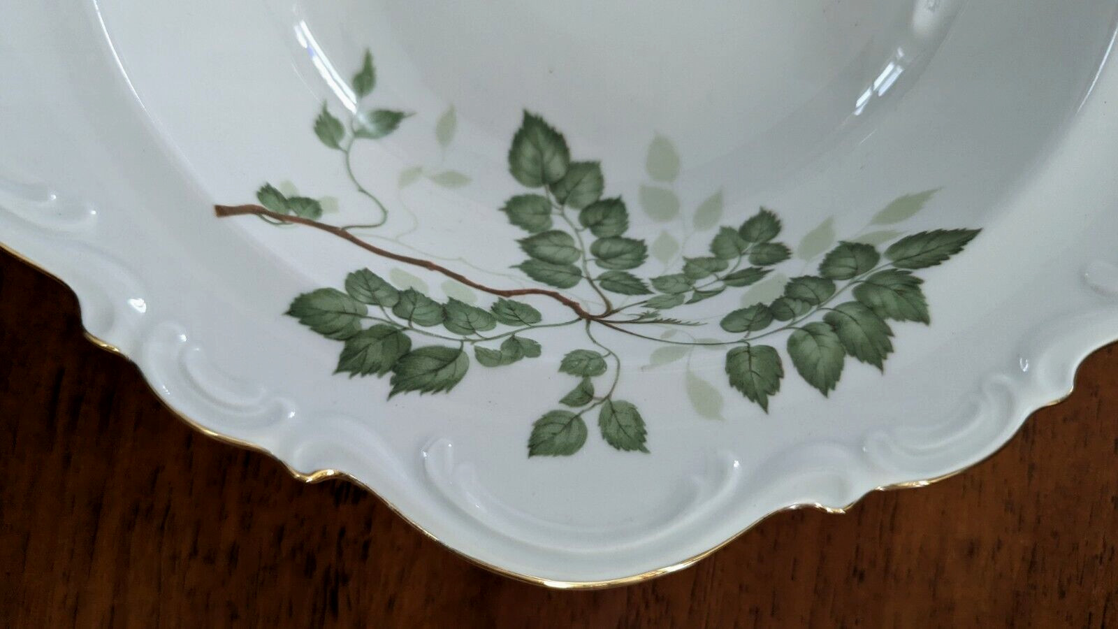 Vintage Mitterteich “Green Leaves” 10″ Serving Bowl Germany Perfect