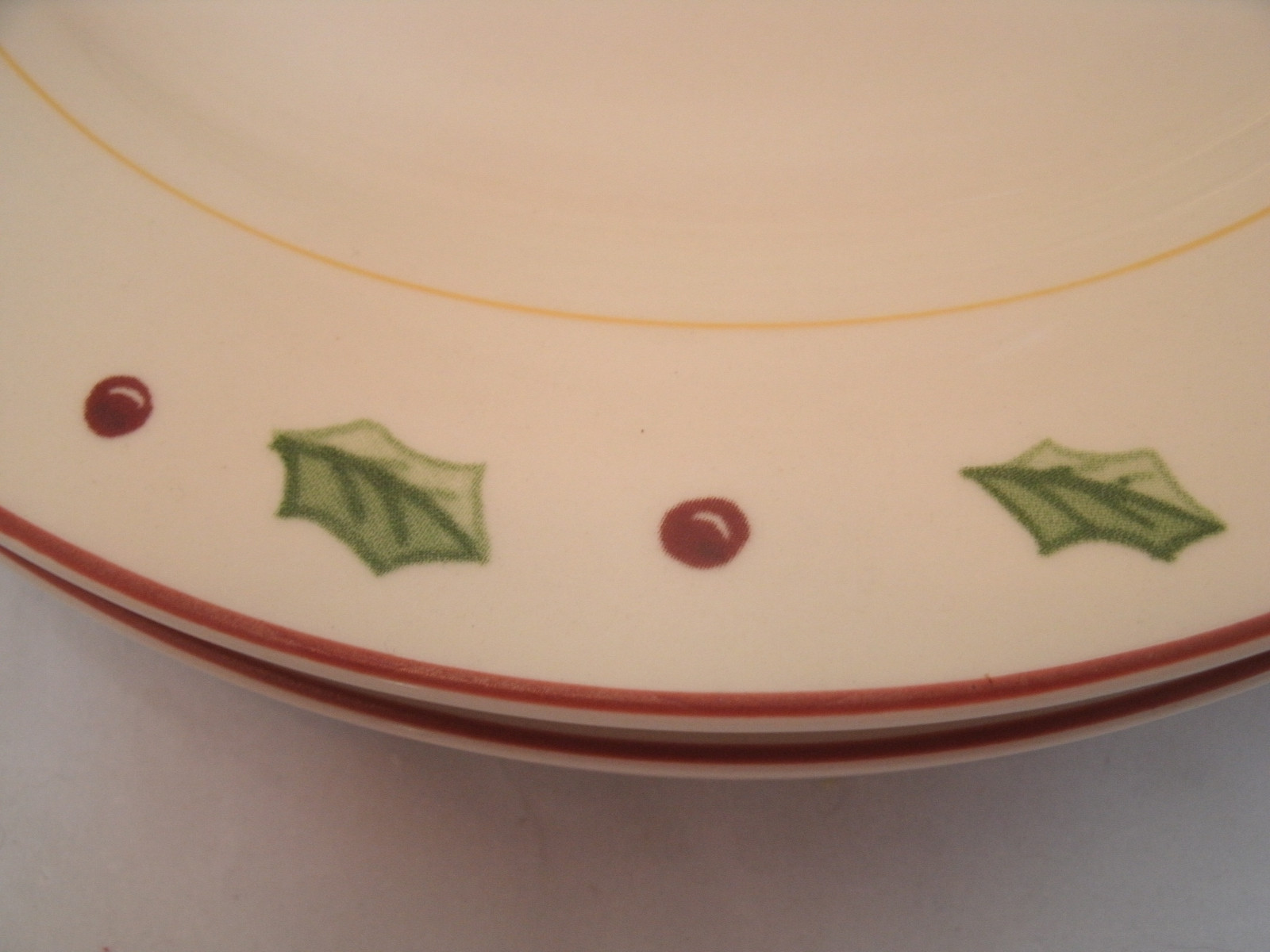 Merry Brite HOLIDAY HOME Set of 4-6 1/2″ Christmas Soup Cereal Bowls Disc’d EC 2