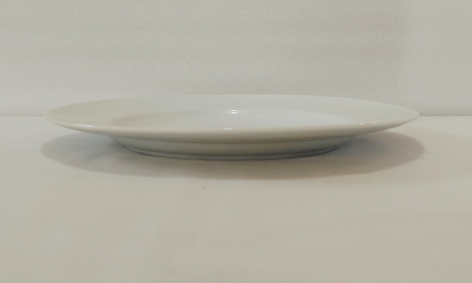 Pier 1 Dinner Plates 11″ Luminous White Elegant Table Dining Rim Rimmed Set Of 4