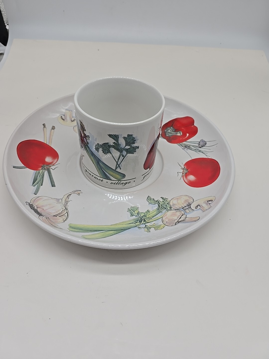 GOURMET VILLAGE CLASSIC Veggies and Dip Vegetable Platter & Bowl Complete Set
