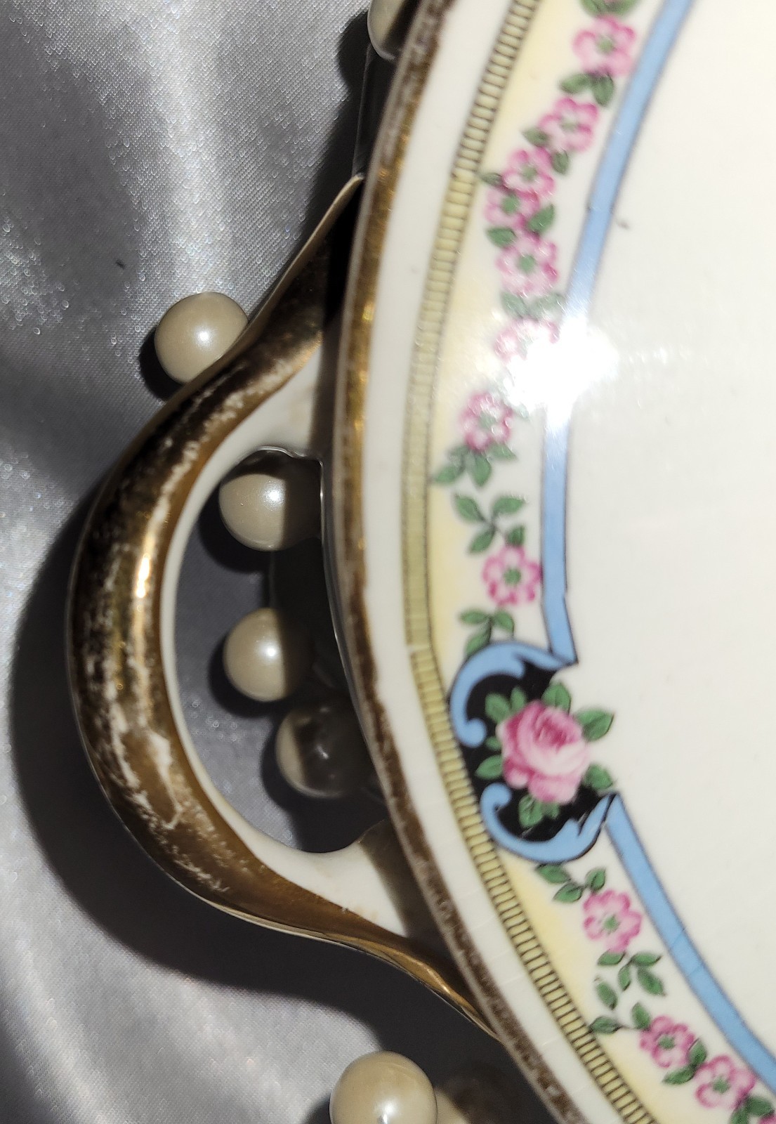 Vtg Royal China International Covered Casserole W/Pink Rose Garland Blue Scroll