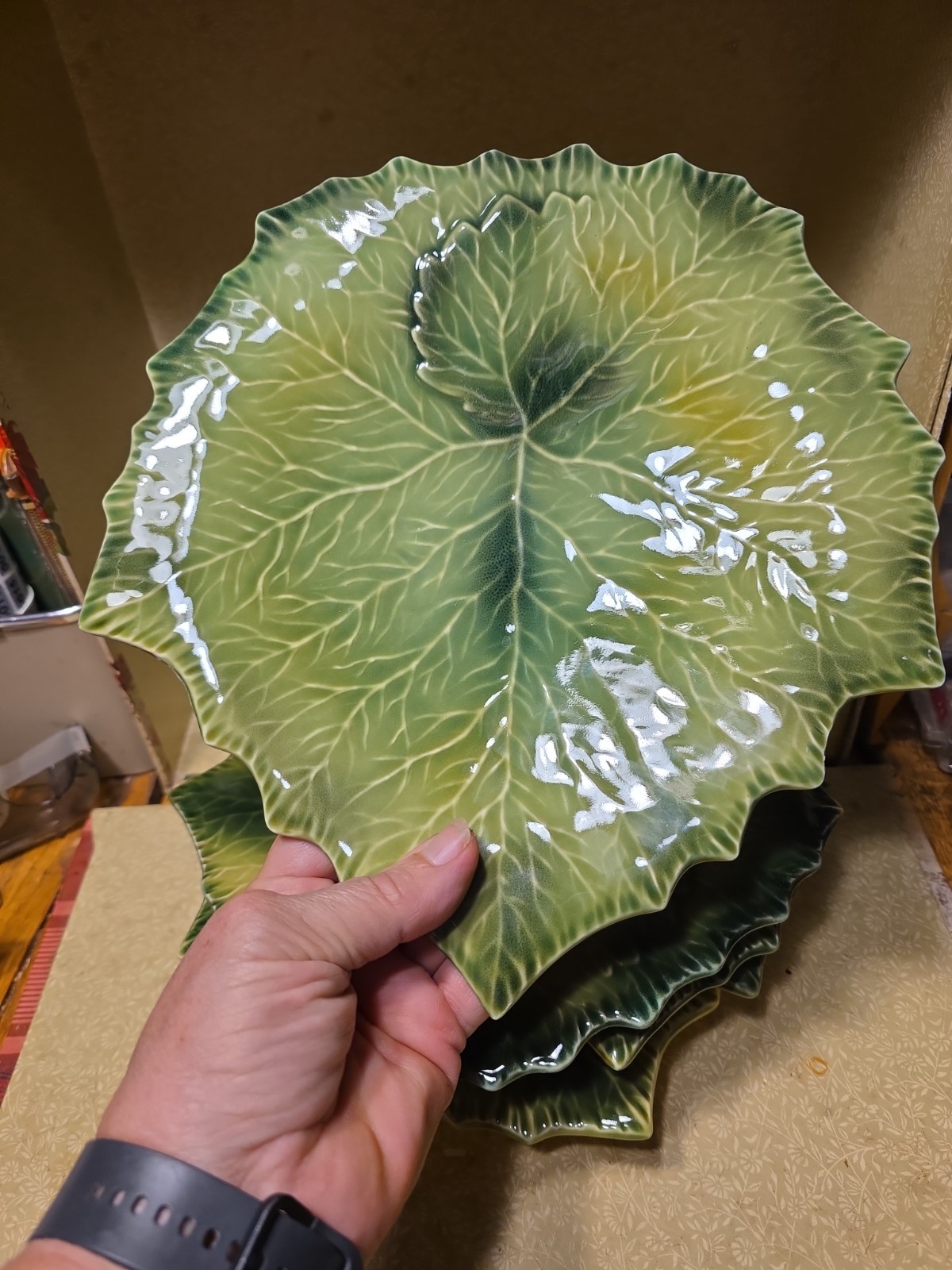 William-Sonoma 10 3/8″ Green Leaf Plate(s) Italy
