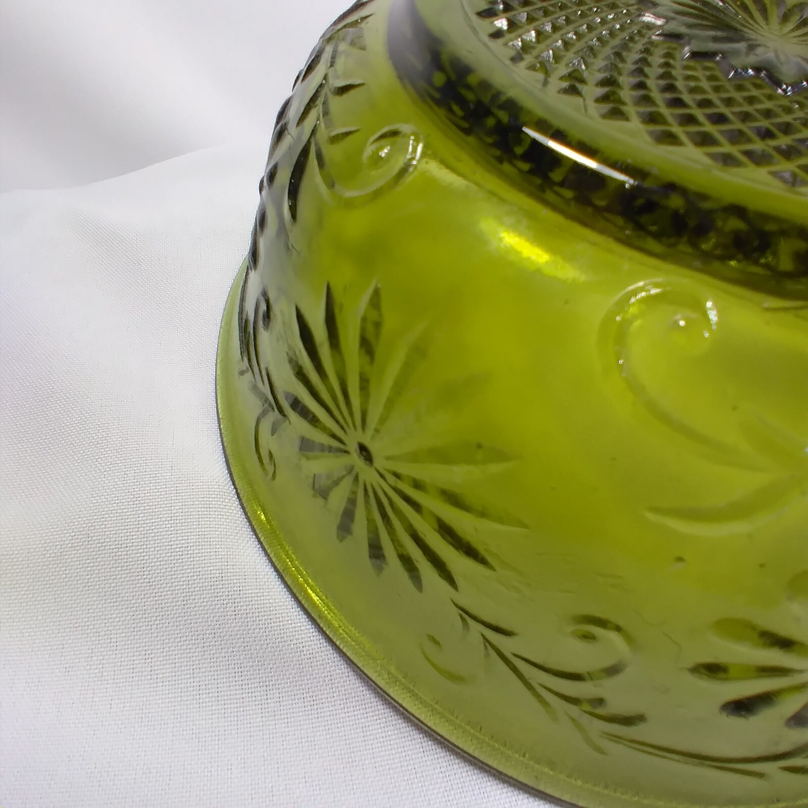 Vintage FTD 1979 Green Glass Serving Bowl Country Floral Pattern
