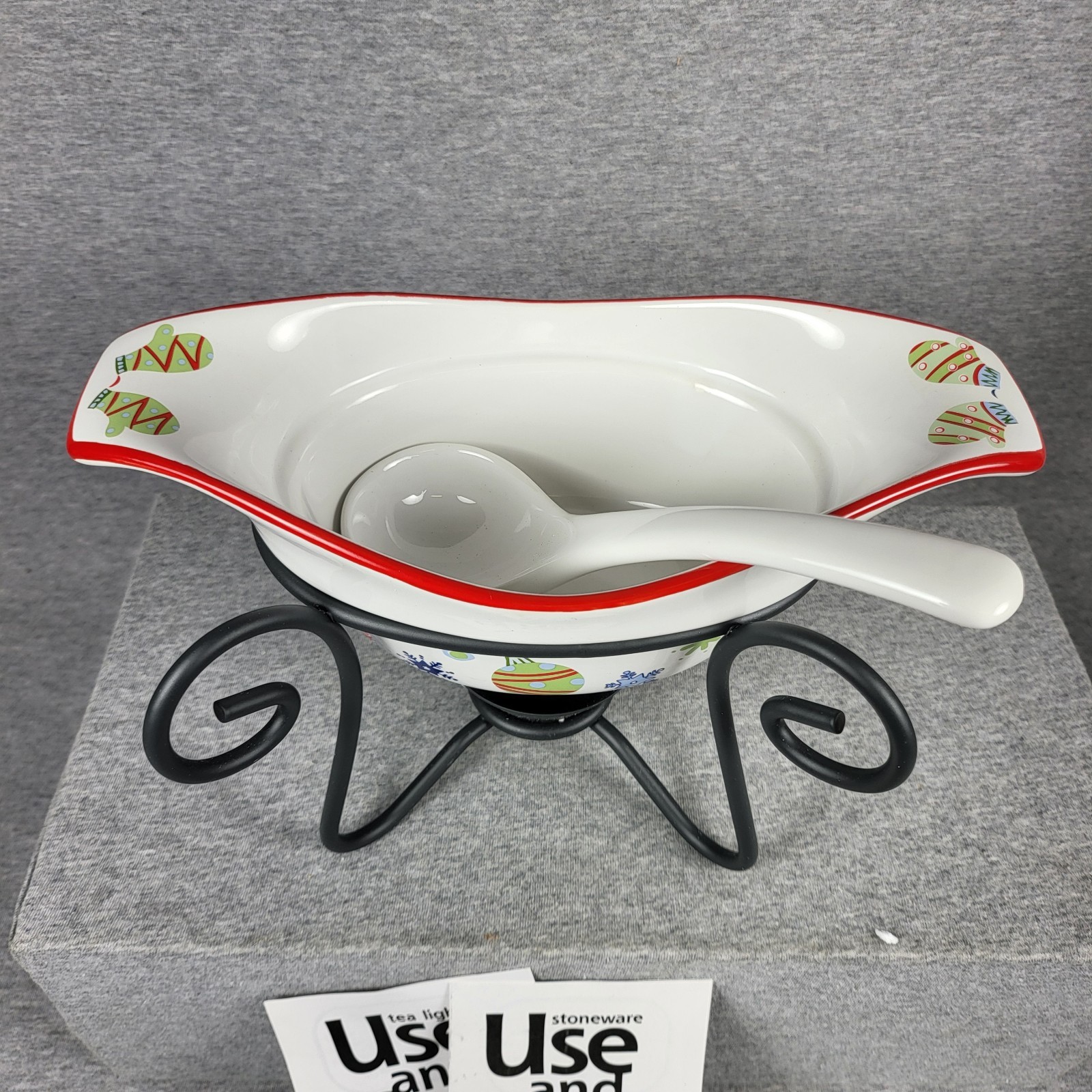 Pfaltzgraff Taffy Candy Christmas Gravy Server With Carrier And Tea Light