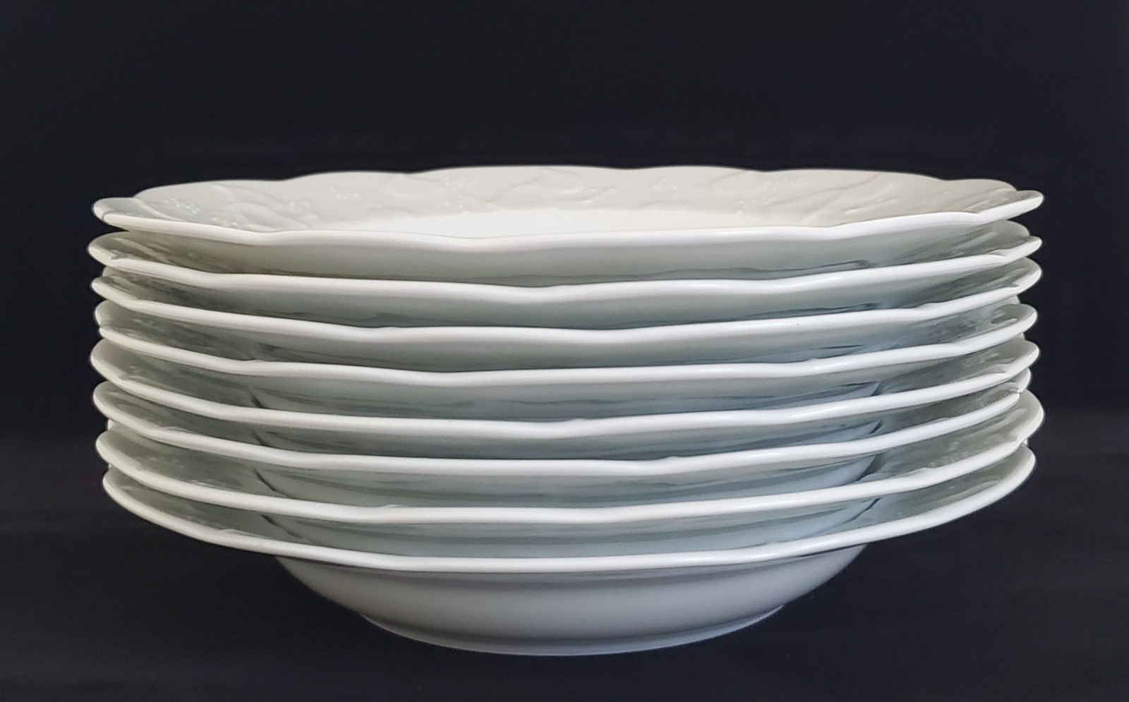 (8) DANSK LIMOGES LIERRE SAUVAGE IVY WHITE RIM EMBOSSED 8 3/4″ BOWLS FRANCE