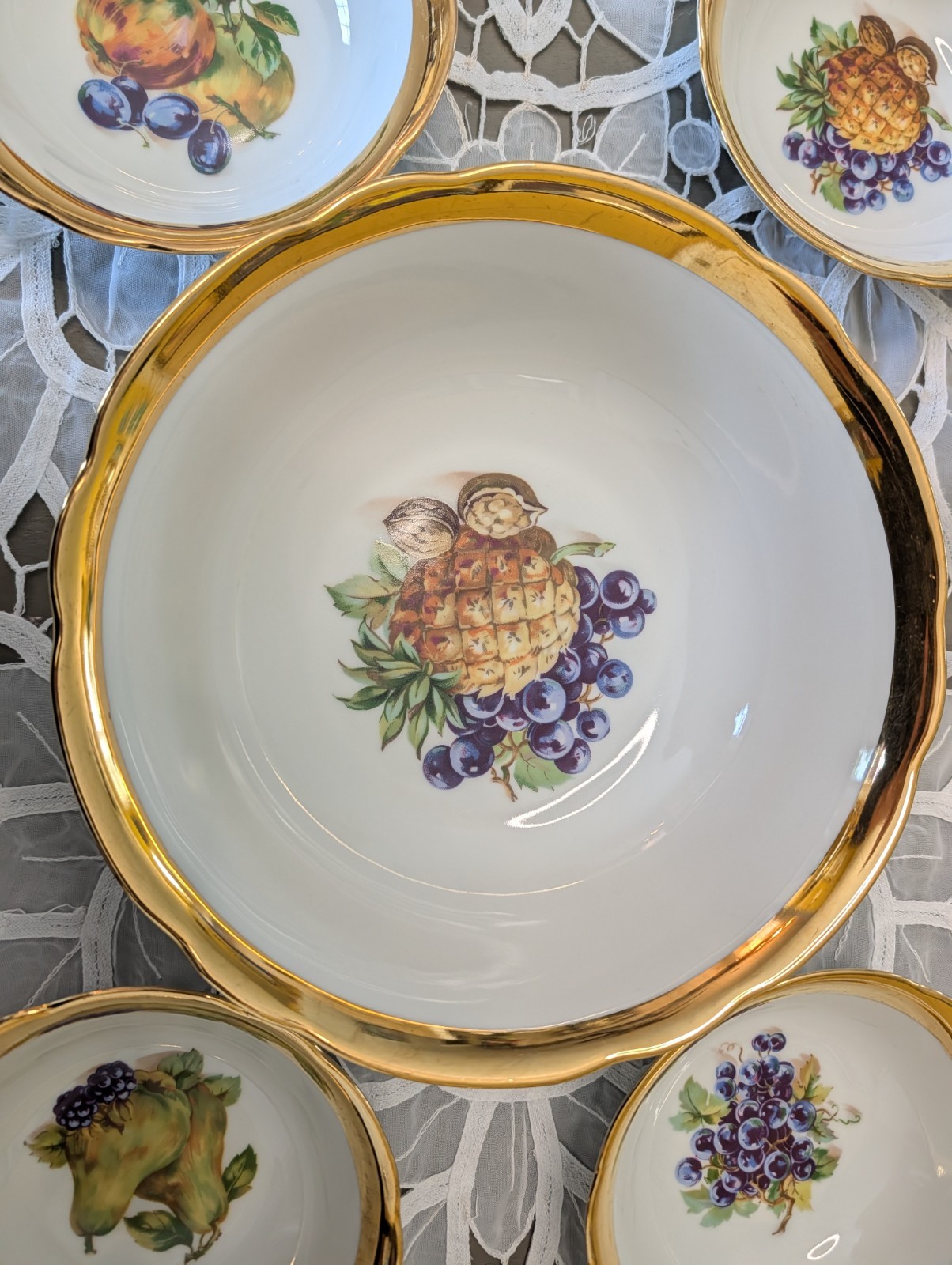 Bohemia 17 Czechoslovakian China Fruit Bowl Gold Trim with 6 Bowls
