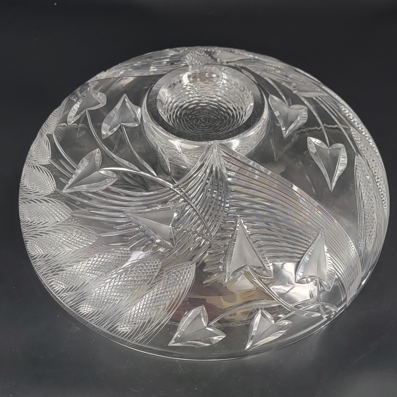 HTF Signed Josef Svarc 13.25″W Intaglio Cut Crystal Console Bowl Wheat Czech