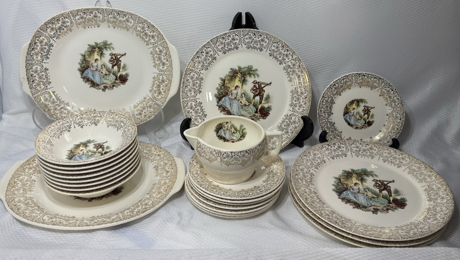 American Limoges Triumph D’Or China 22K Gold Vintage Discontinued 23 Pieces